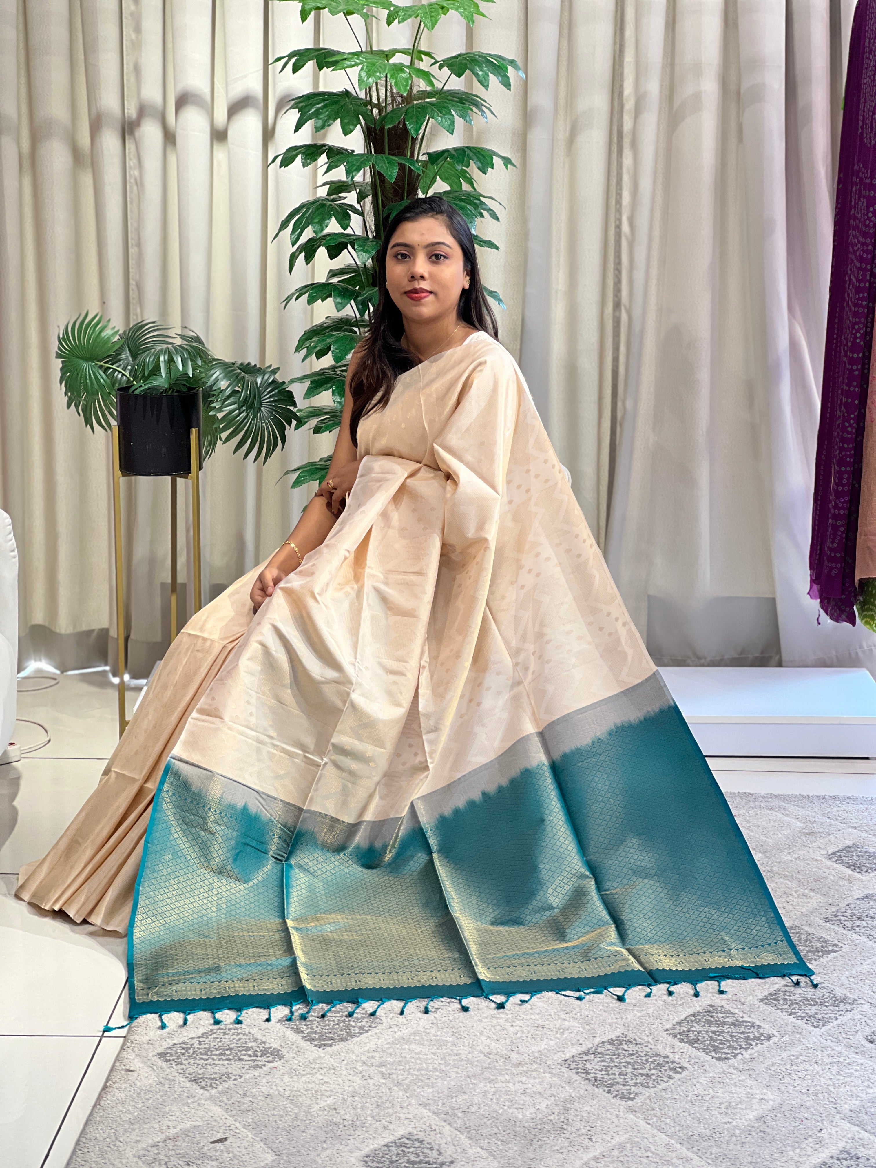 Geometrical Pattern Soft Silk Saree | KSO115