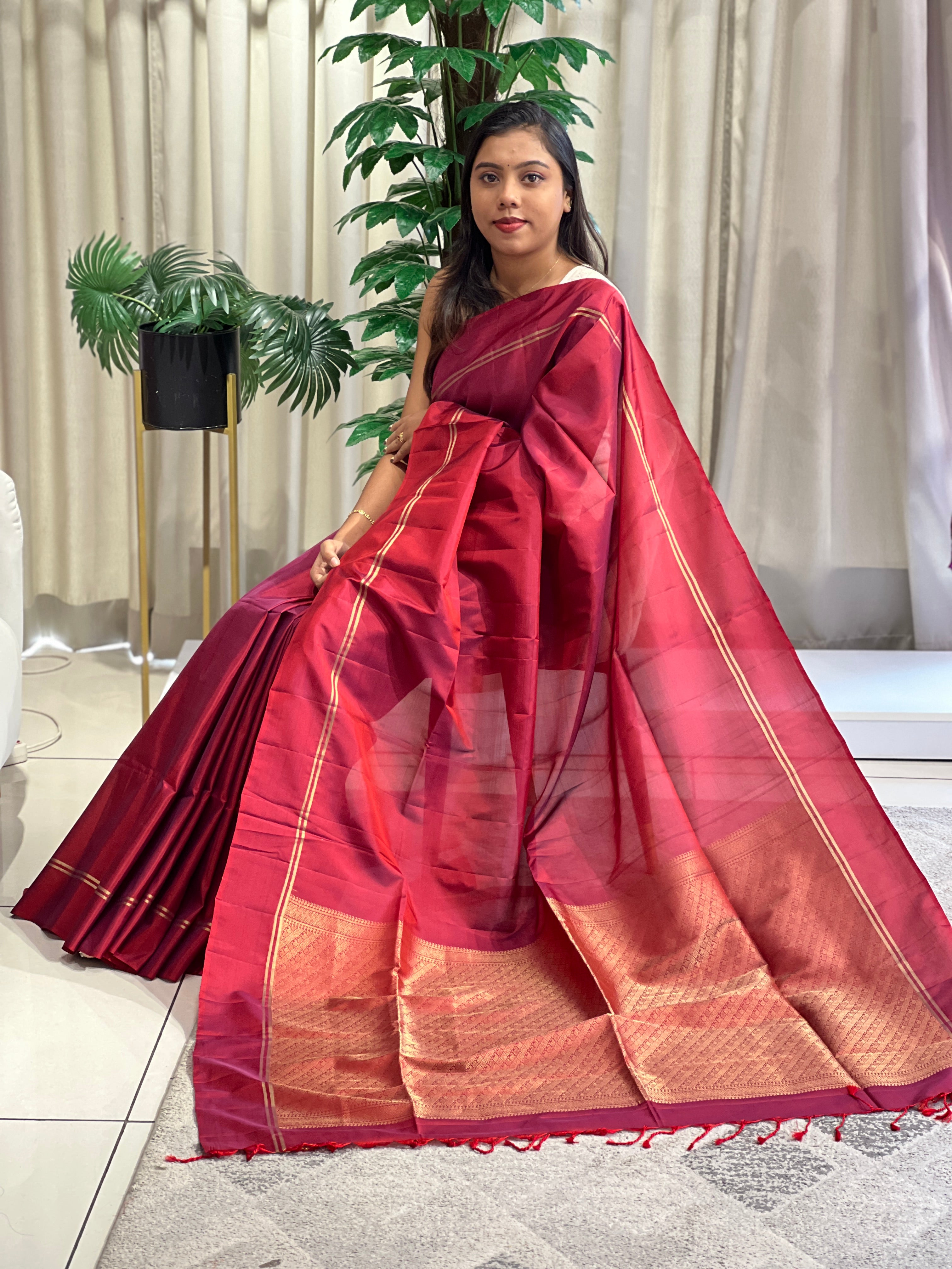 Plain Body With Traditional Golden Zari Border Soft Silk Saree | KSO106
