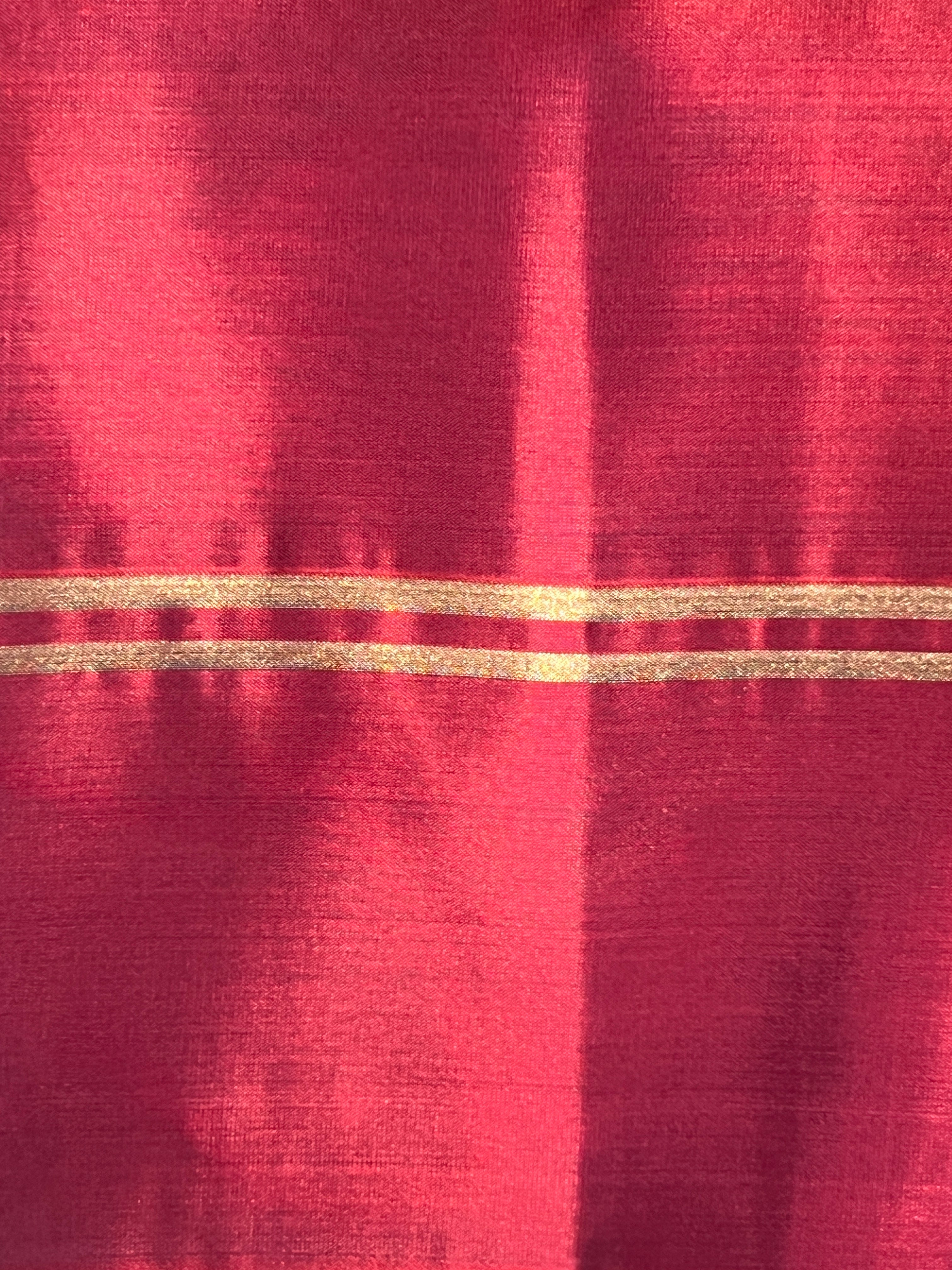 Plain Body With Traditional Golden Zari Border Soft Silk Saree | KSO106