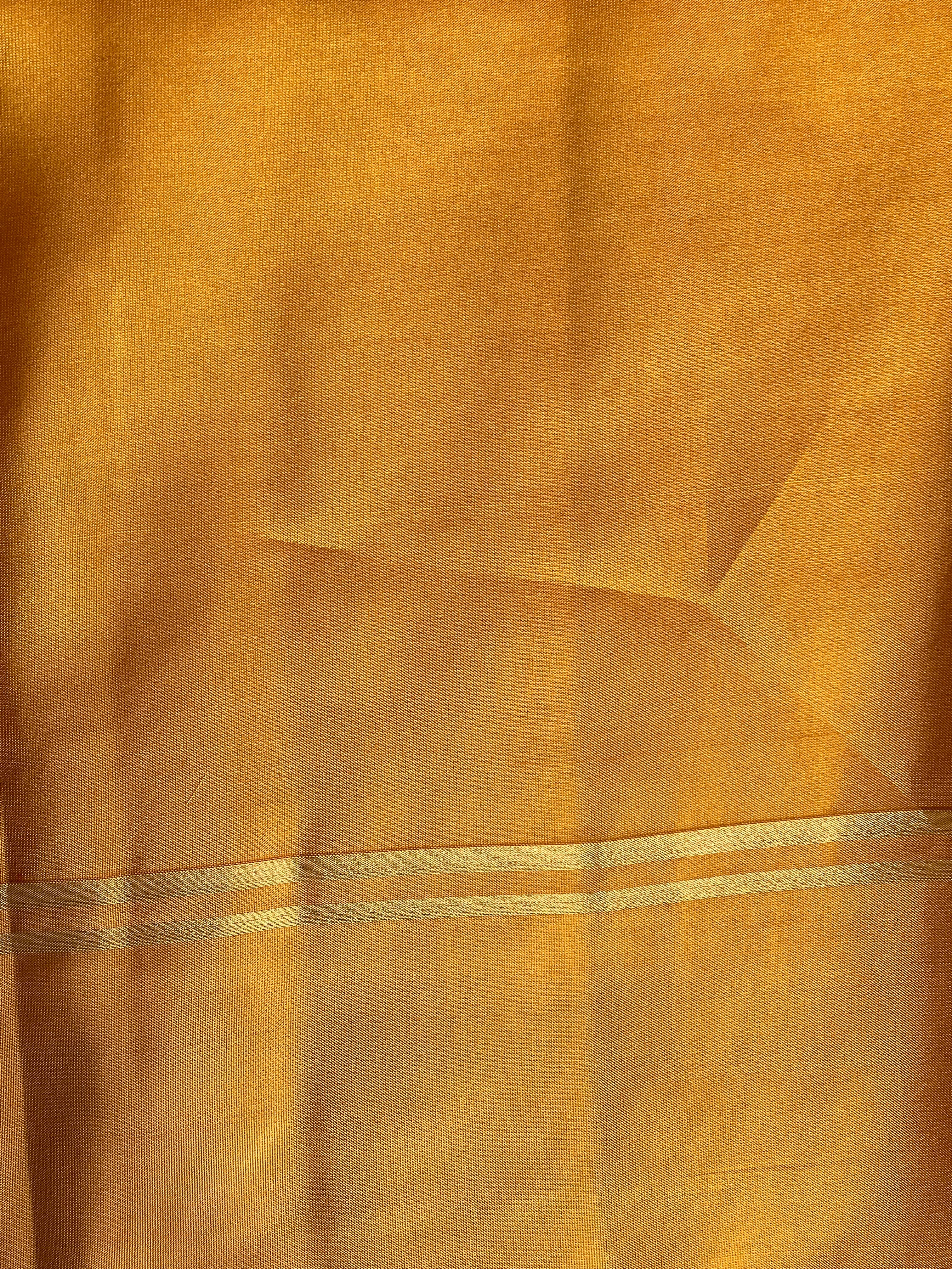 Plain Body With Traditional Golden Zari Border Soft Silk Saree | KSO109