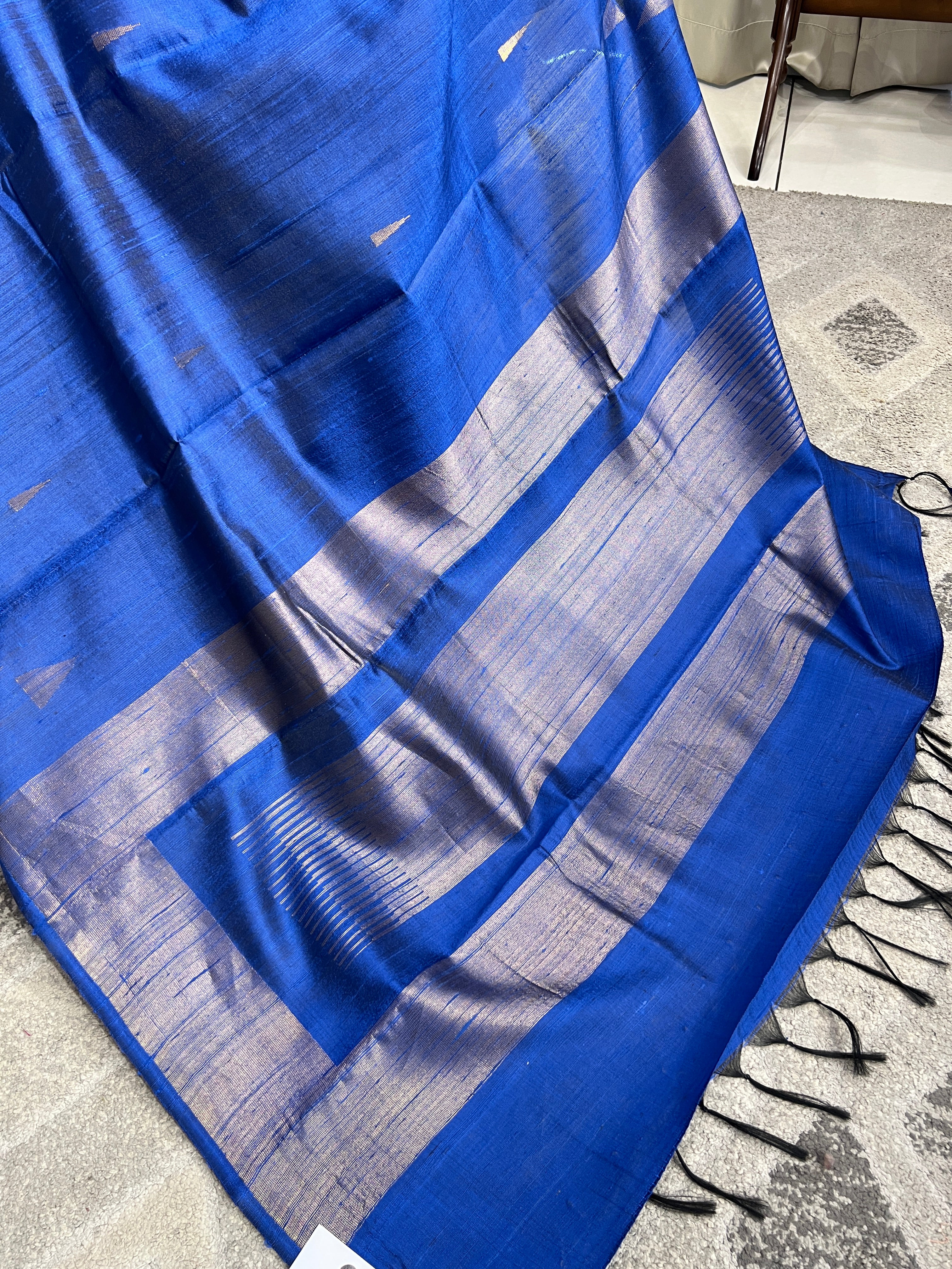 Geometrical Patterned Zari Woven Raw Silk Saree | HS1392