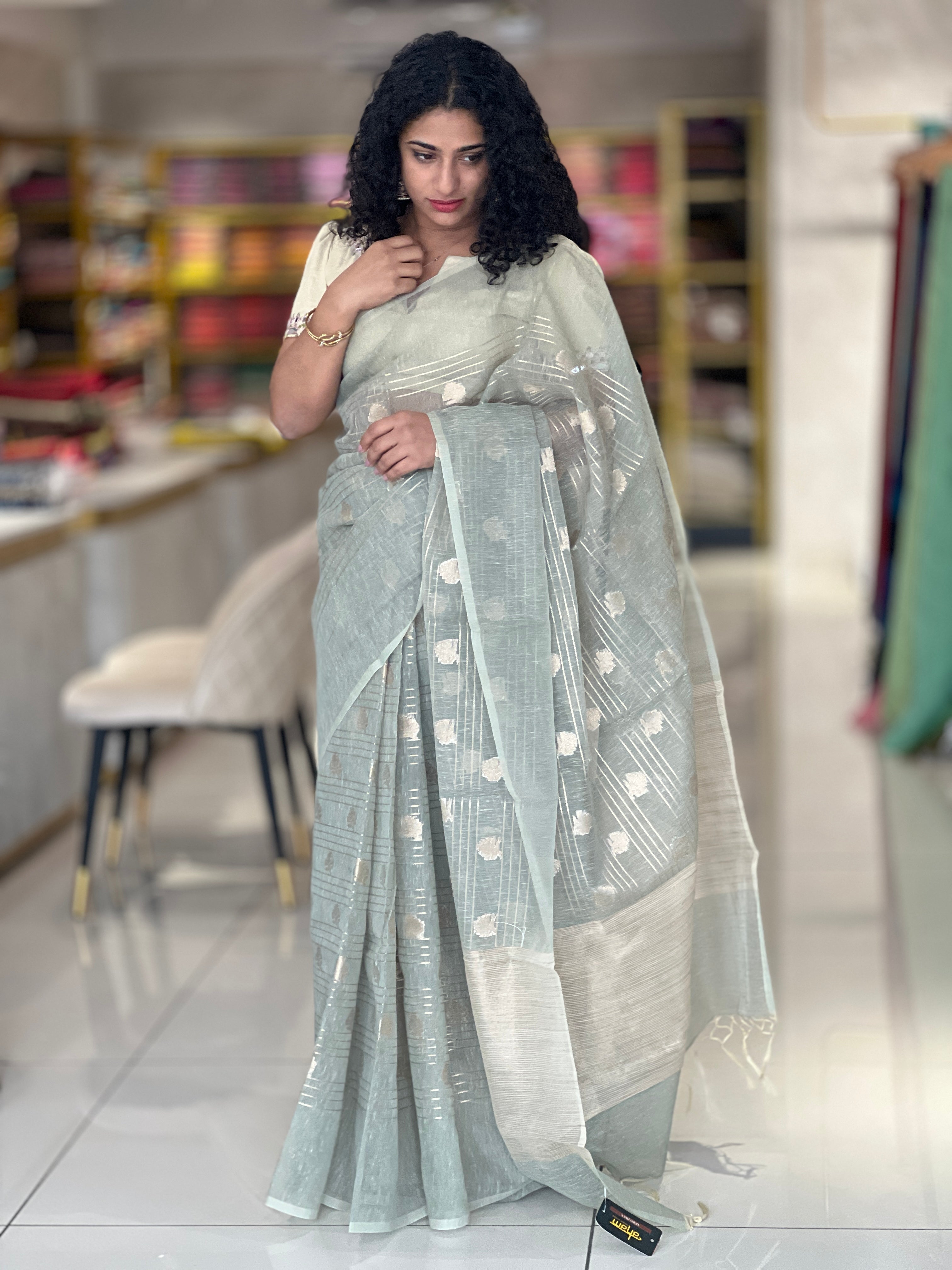 Zari Stripe With Traditional Buta Detailed Linen Finish Saree | NN189