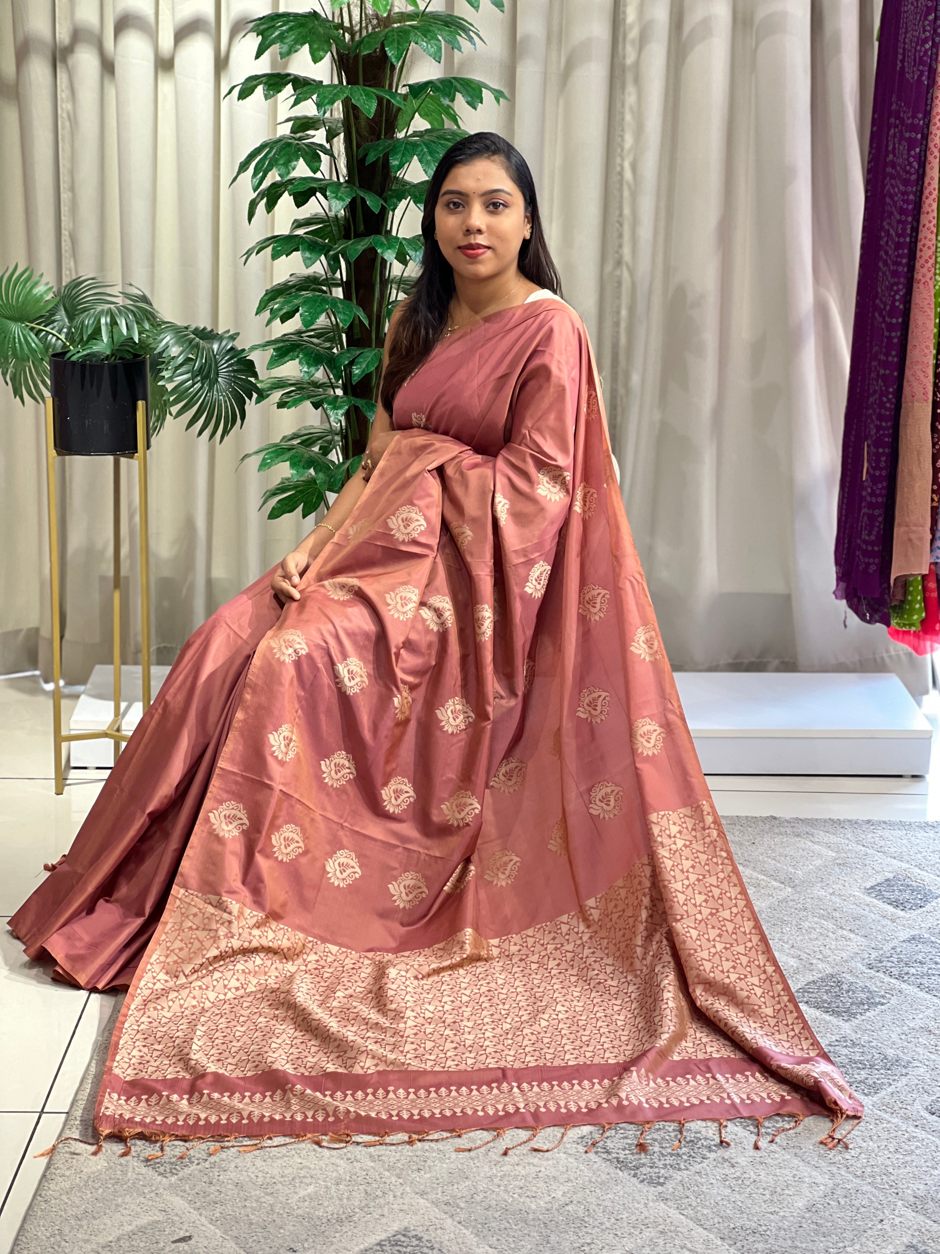 Thread Woven Pattern Semi Soft Silk Saree | RAT105