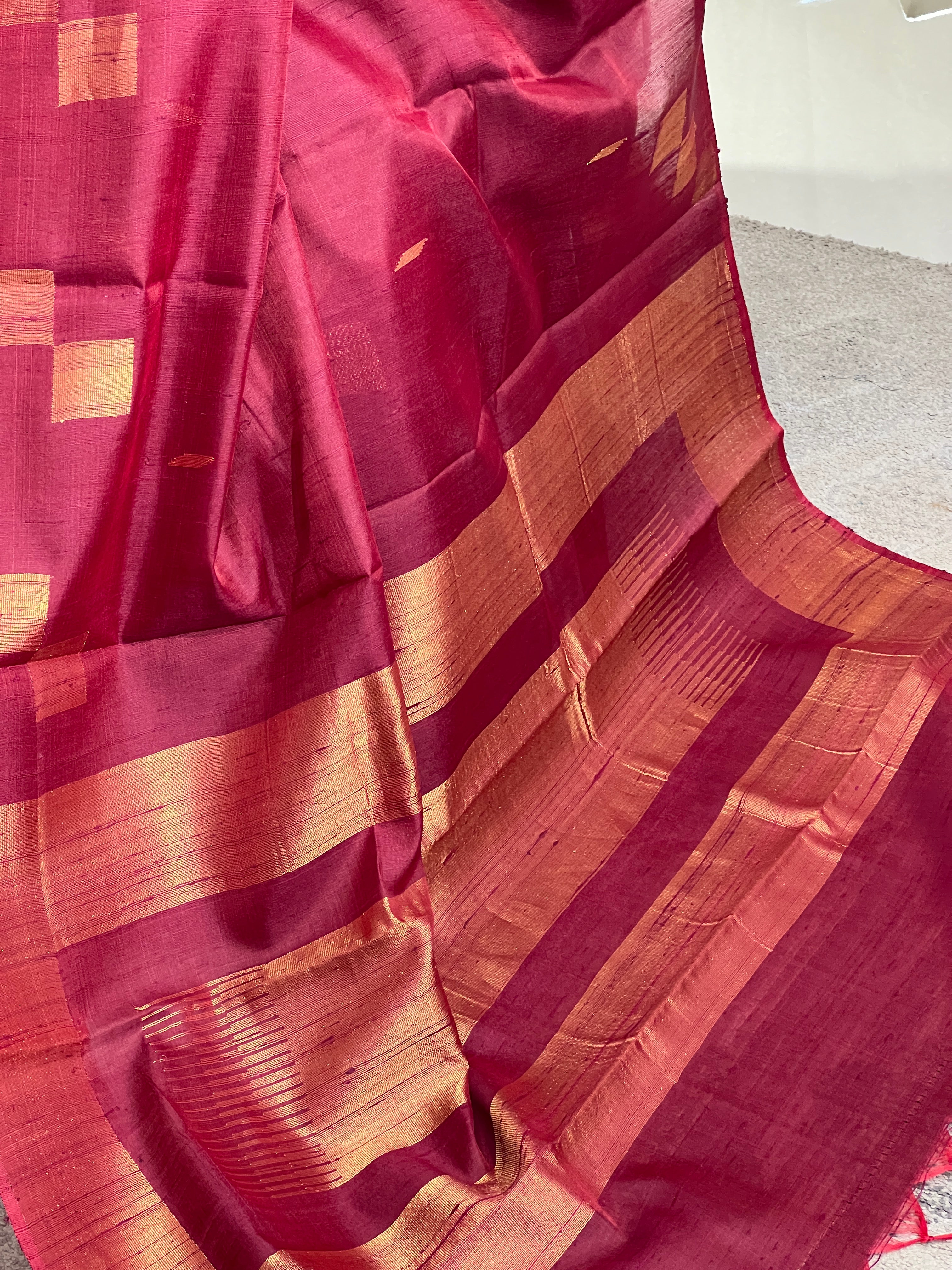 Geometrical Patterned Zari Woven Raw Silk Saree | HS1389