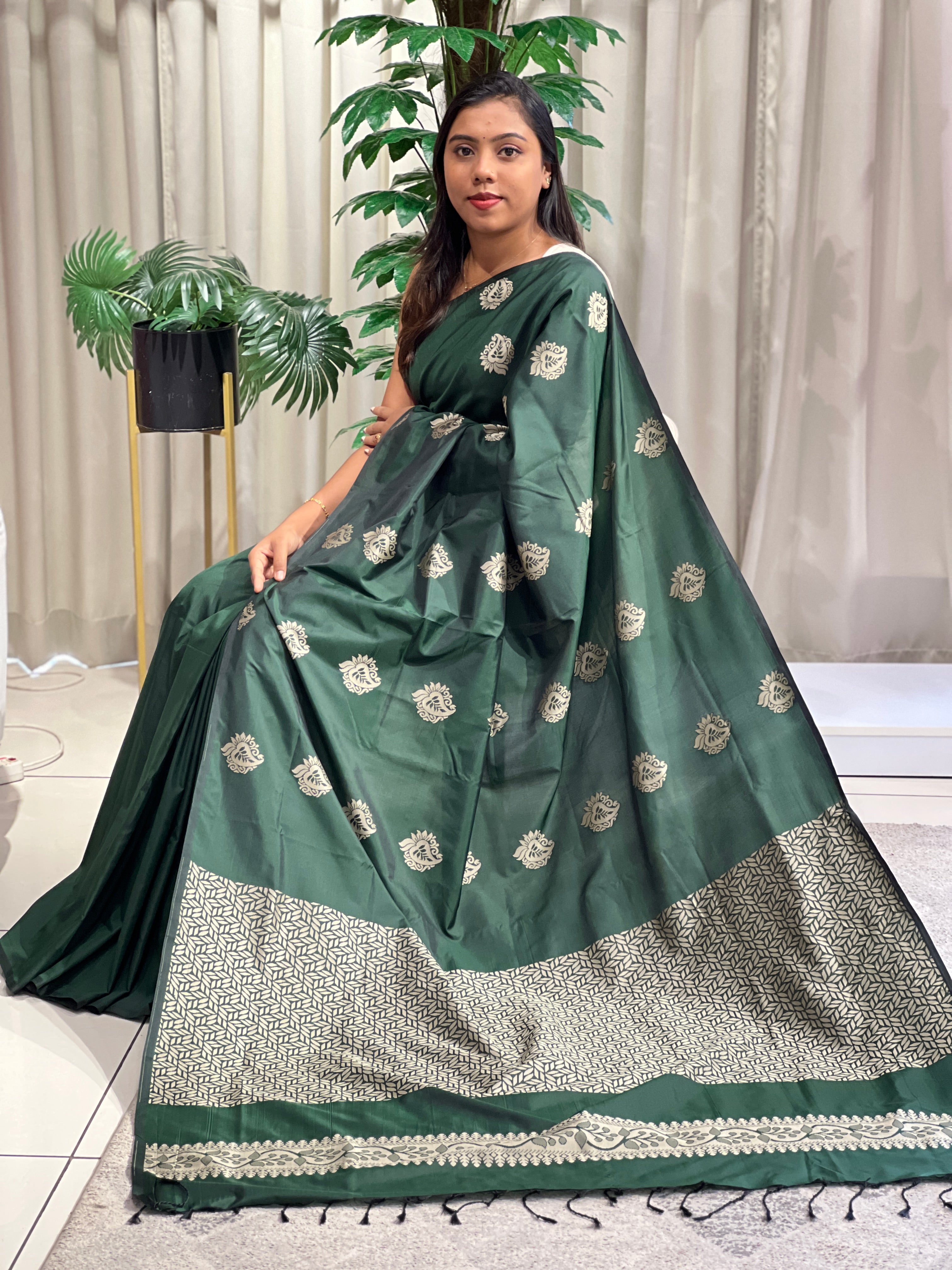 Thread Woven Pattern Semi Soft Silk Saree | RAT101
