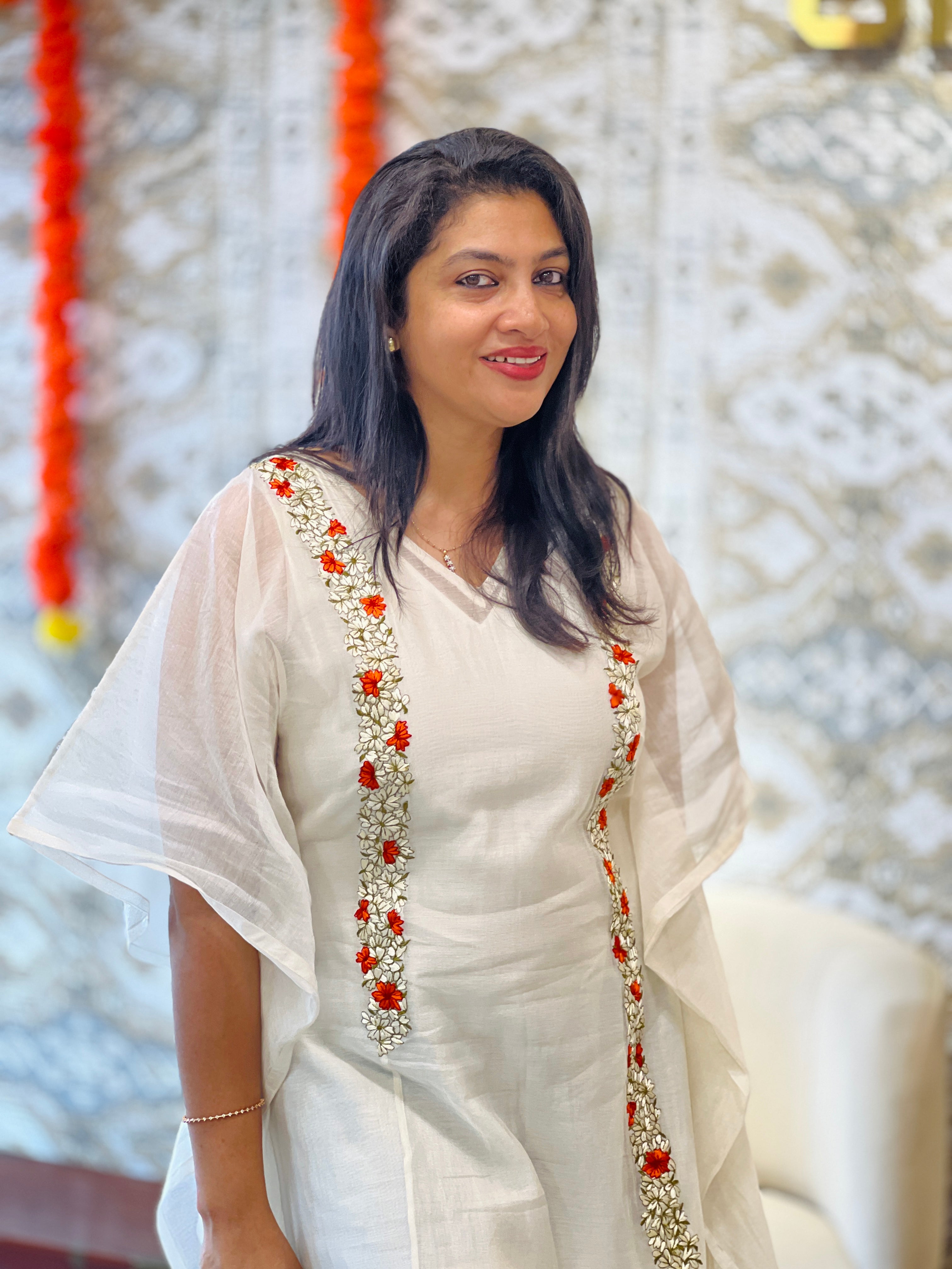 Jasmine And Kanakambaram Flower Motif Embellished Kerala Cotton Kaftan | DN810