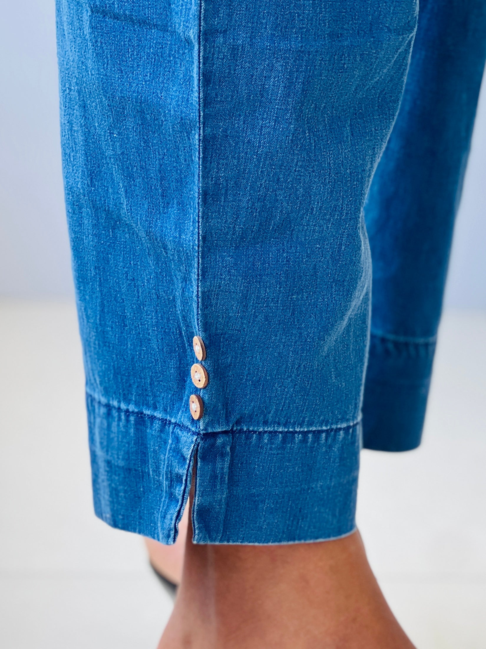 Solid Pattern Denim Cotton Straight Fit Bottom | VSI191