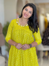 Hand Embroidery & Banarasi Butta Detailed Silk Chanderi Kurta | DN770