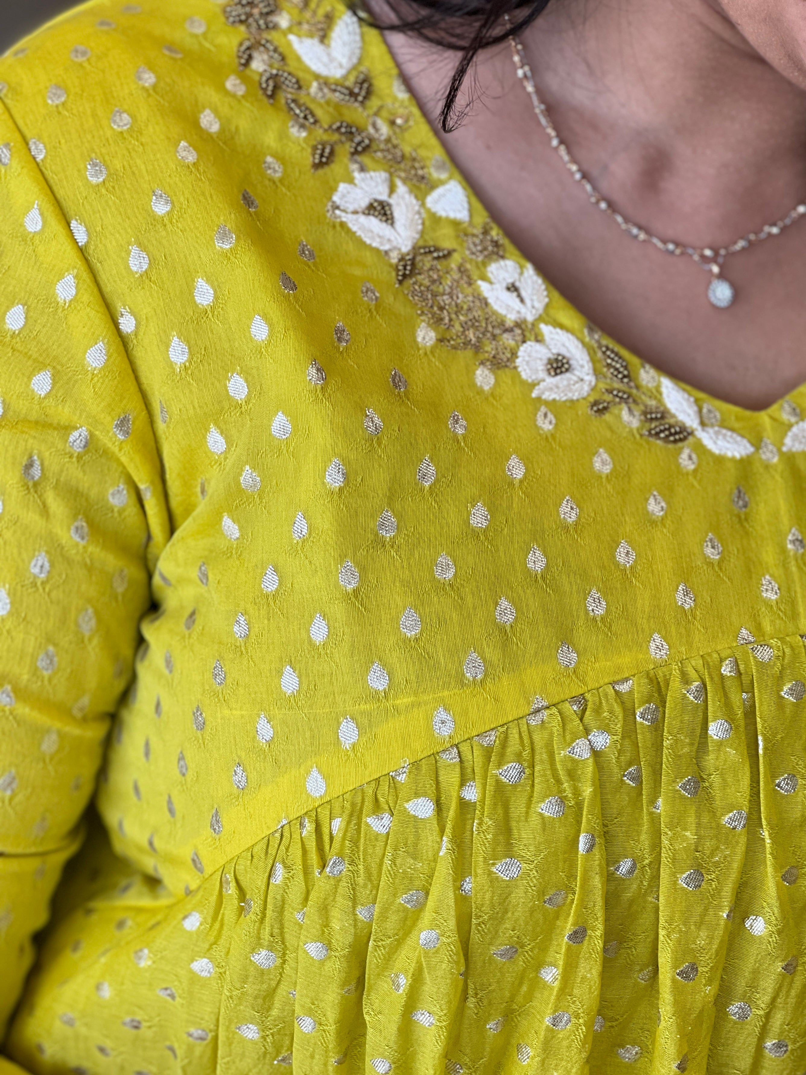 Hand Embroidery & Banarasi Butta Detailed Silk Chanderi Kurta | DN770