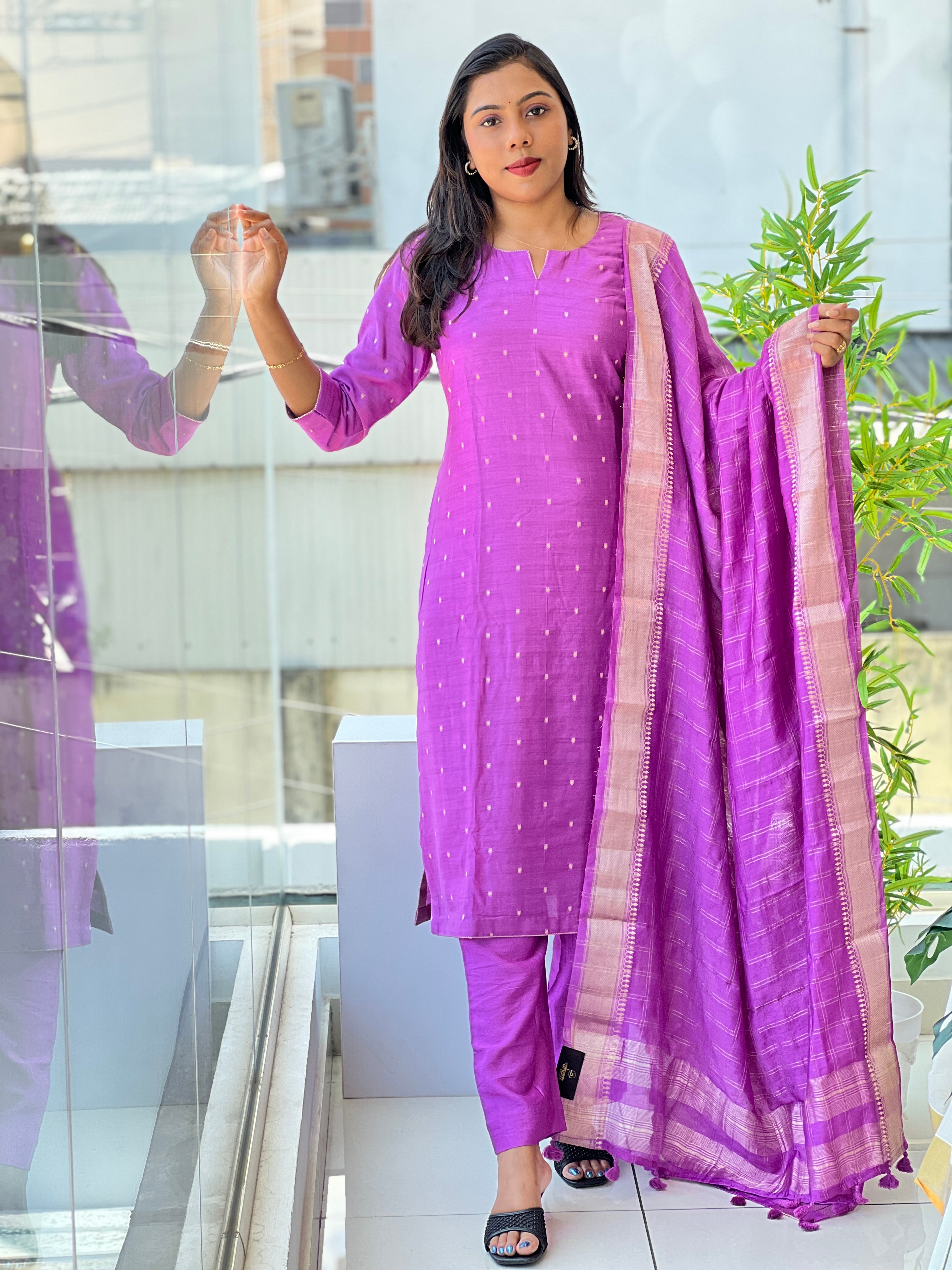Banarasi Woven Chanderi Kurta Set | YNG1811