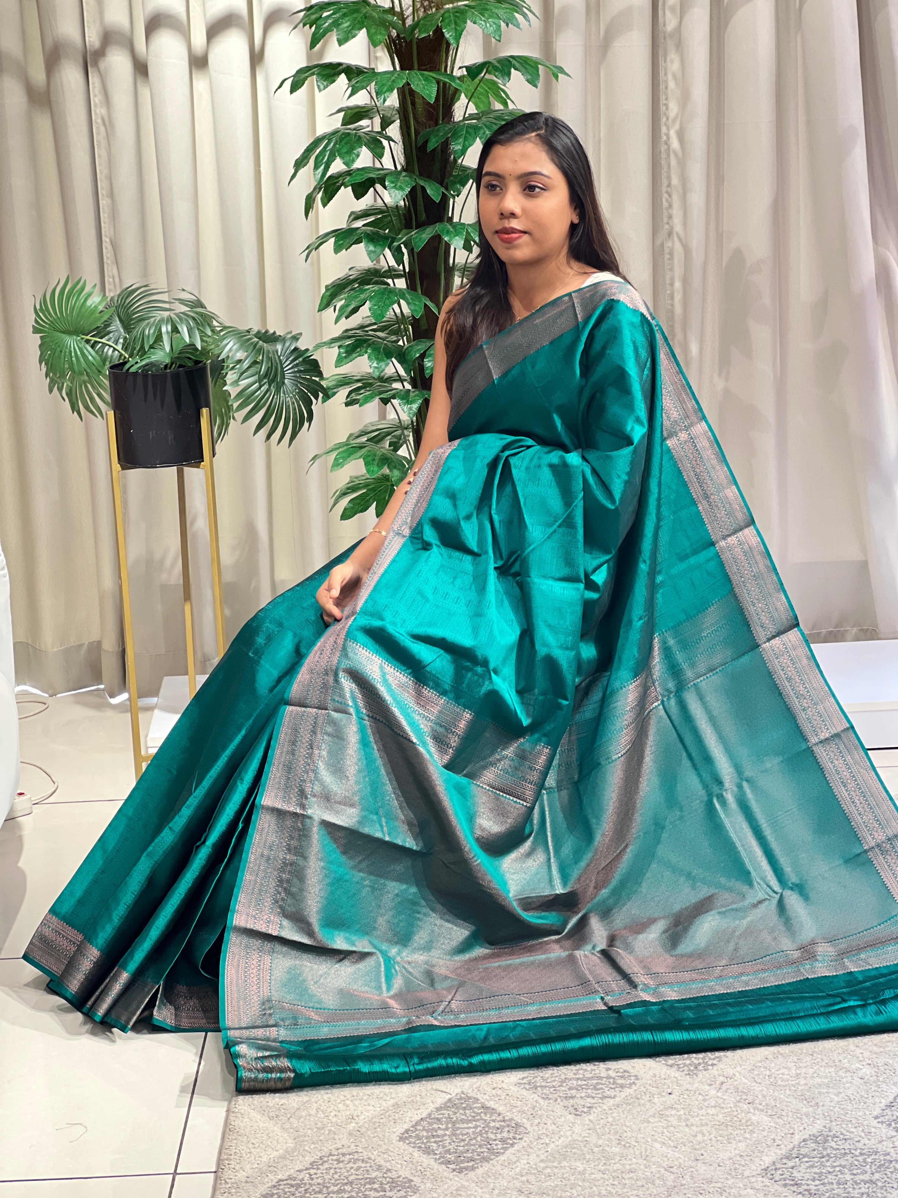 Embossed Weaved Pattern Semi Soft Silk Saree | SEN110