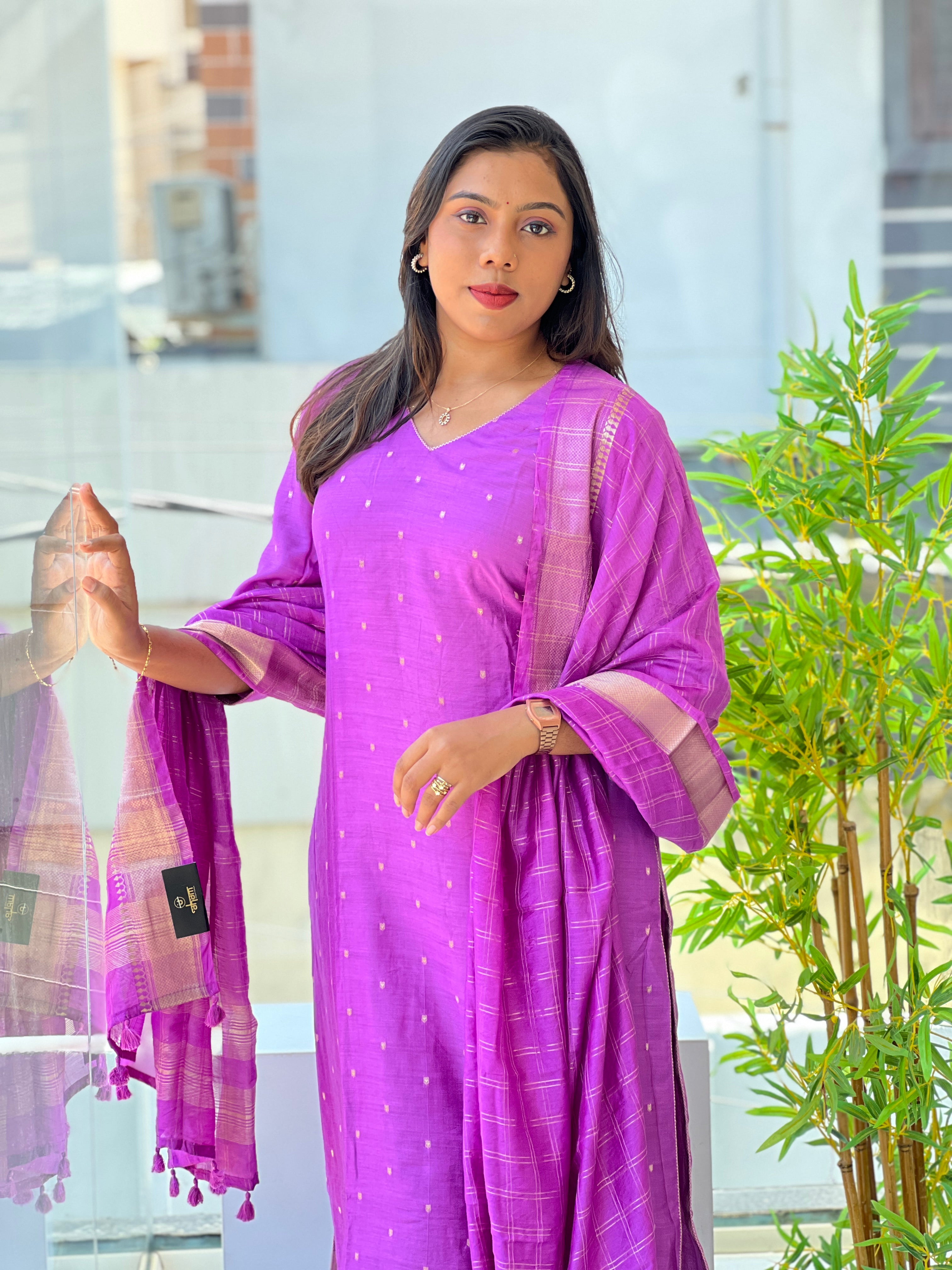 Banarasi Woven Chanderi Kurta Set | YNG1810