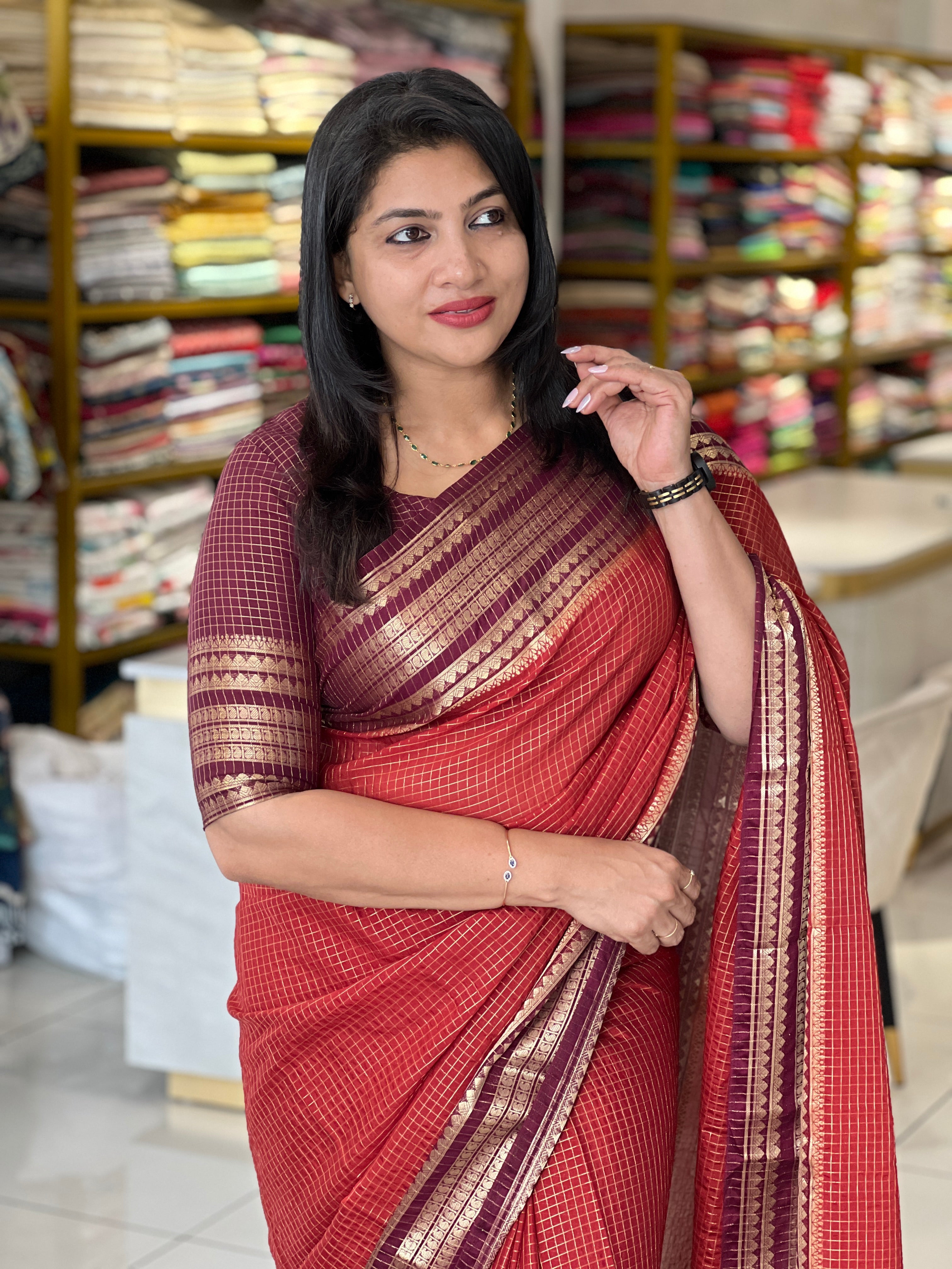 Traditional Check Patterned Semi Crepe Saree | NN481