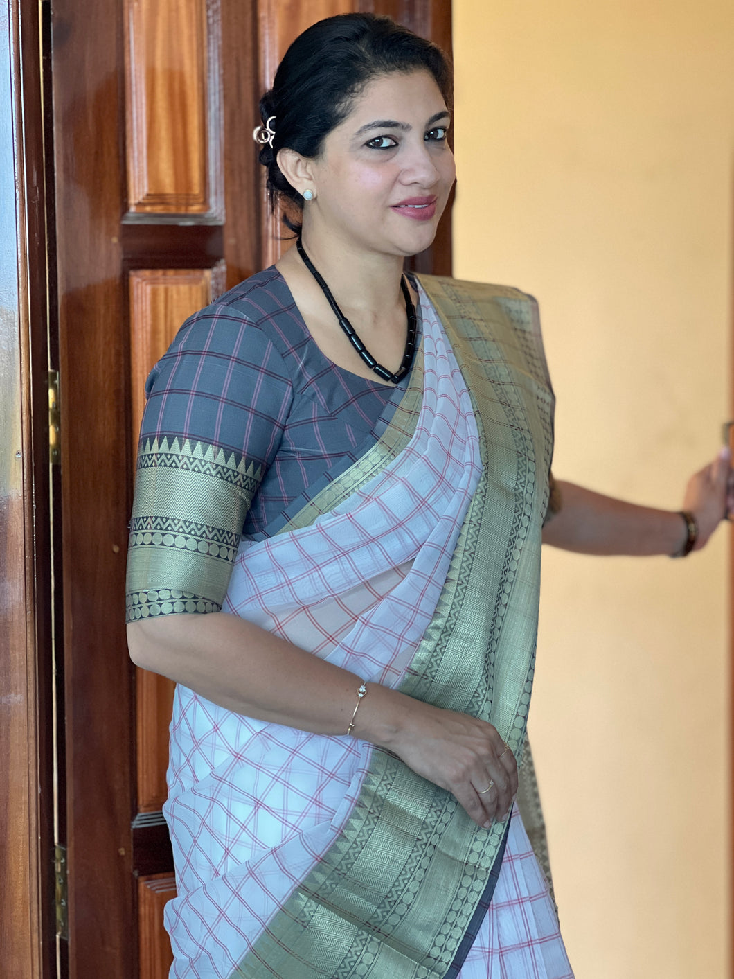 Check Weaving Patterned Organza Saree | NN338