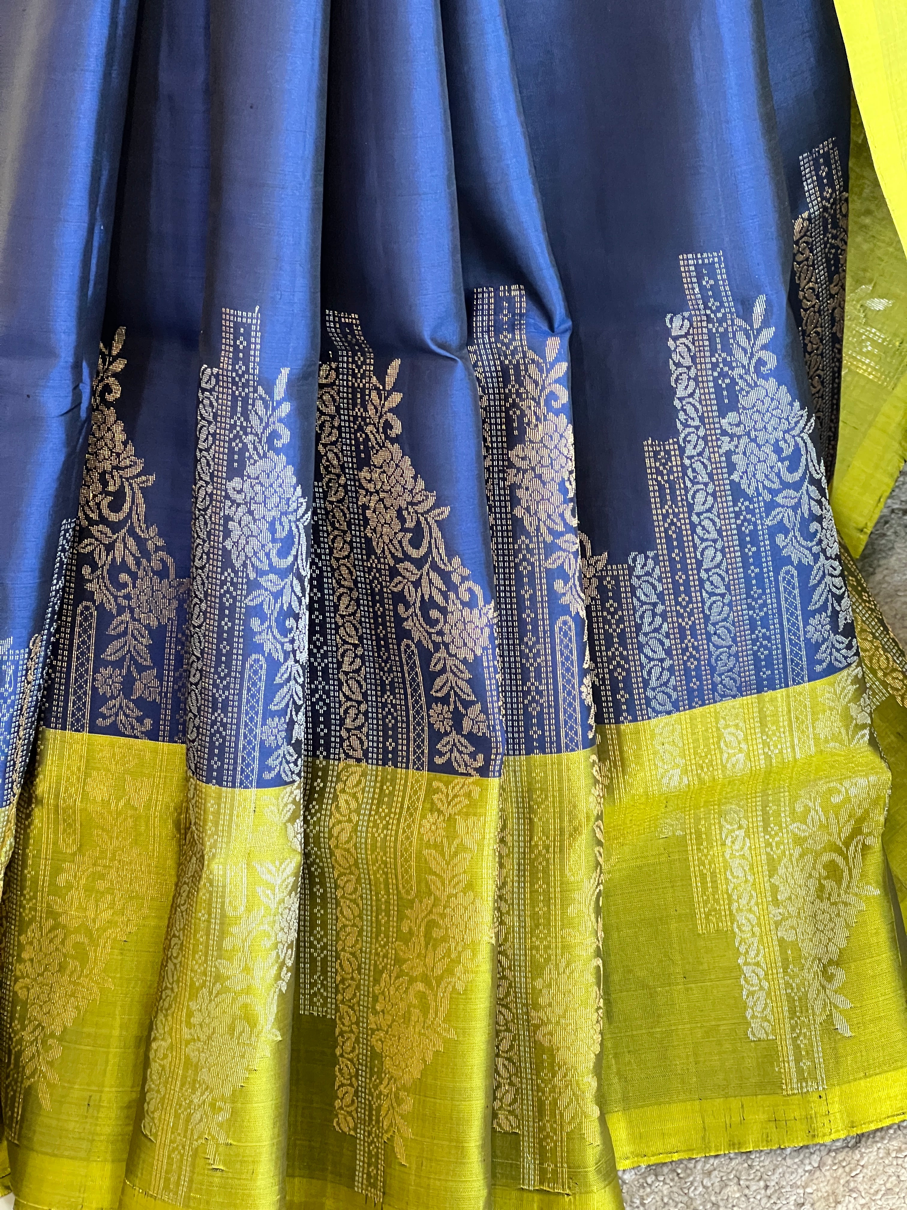 Zari Woven Handloom Pure Silk Saree | SVC122