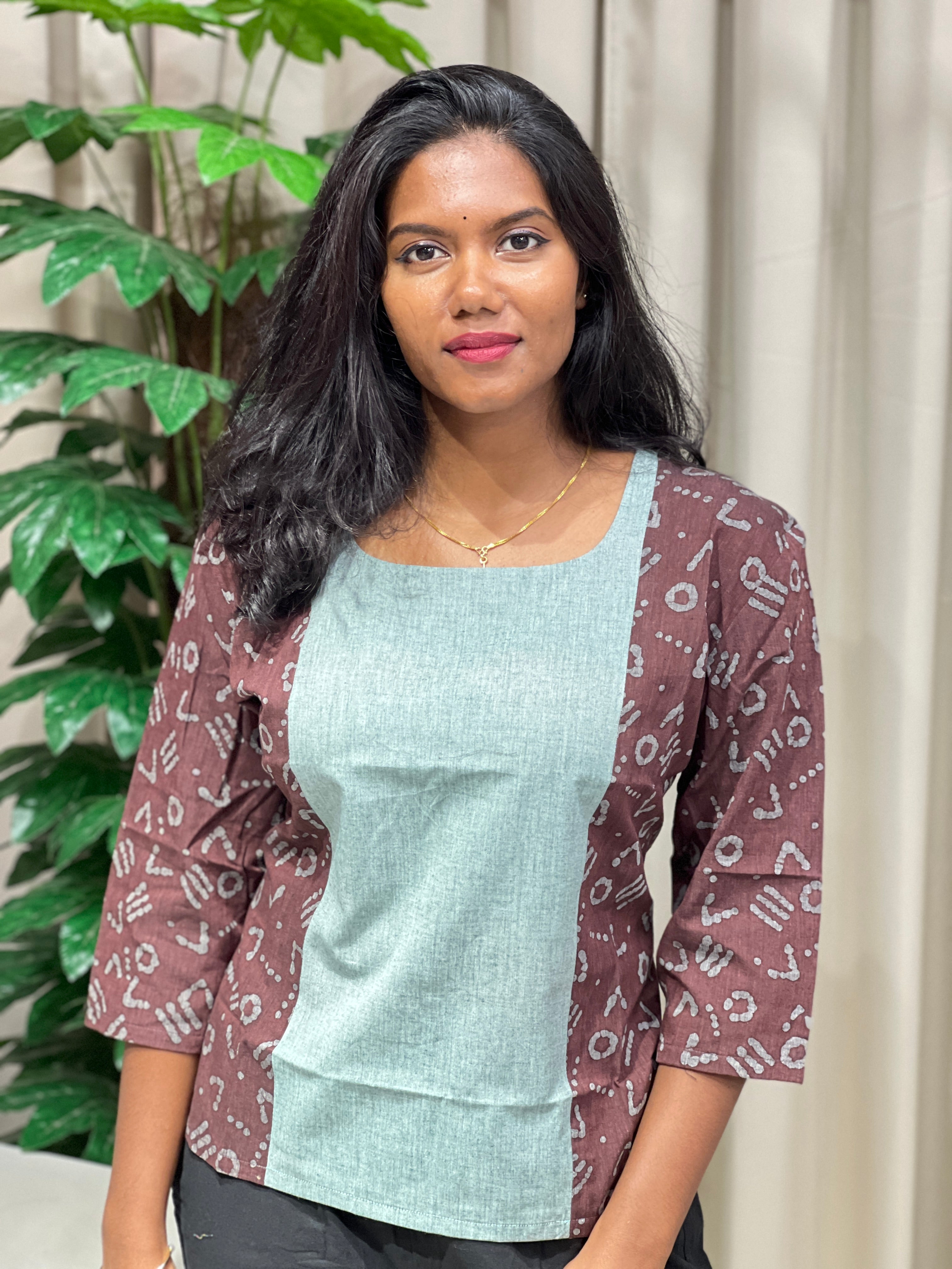 Patch Detailing Cotton Short Kurta | DNT1083