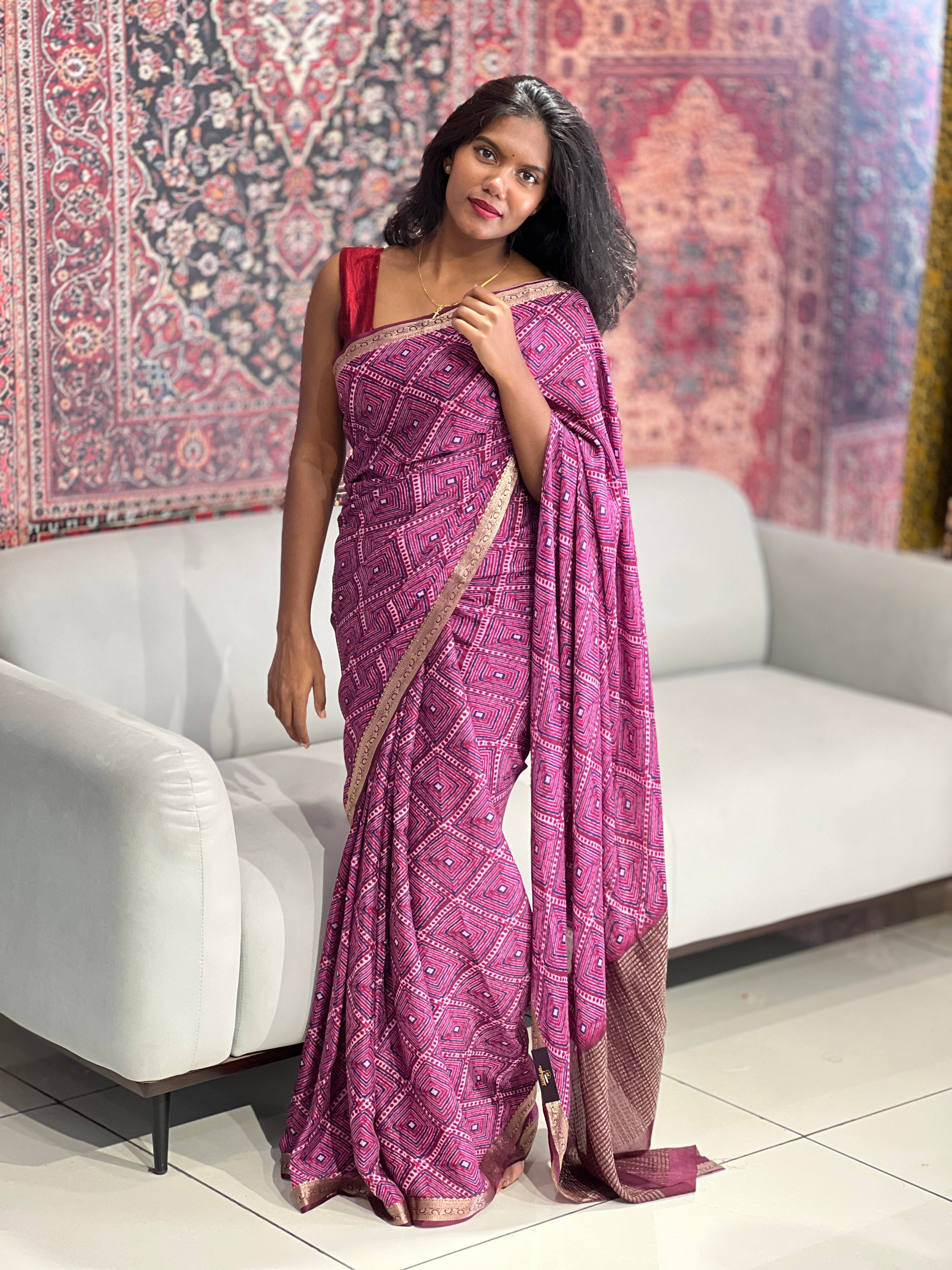 Geometric Printed Chinon Saree | SSN345