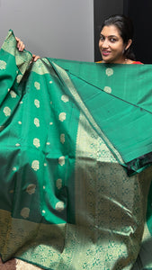 Bottle Green Color Traditional Kanchipuram Saree | AK124