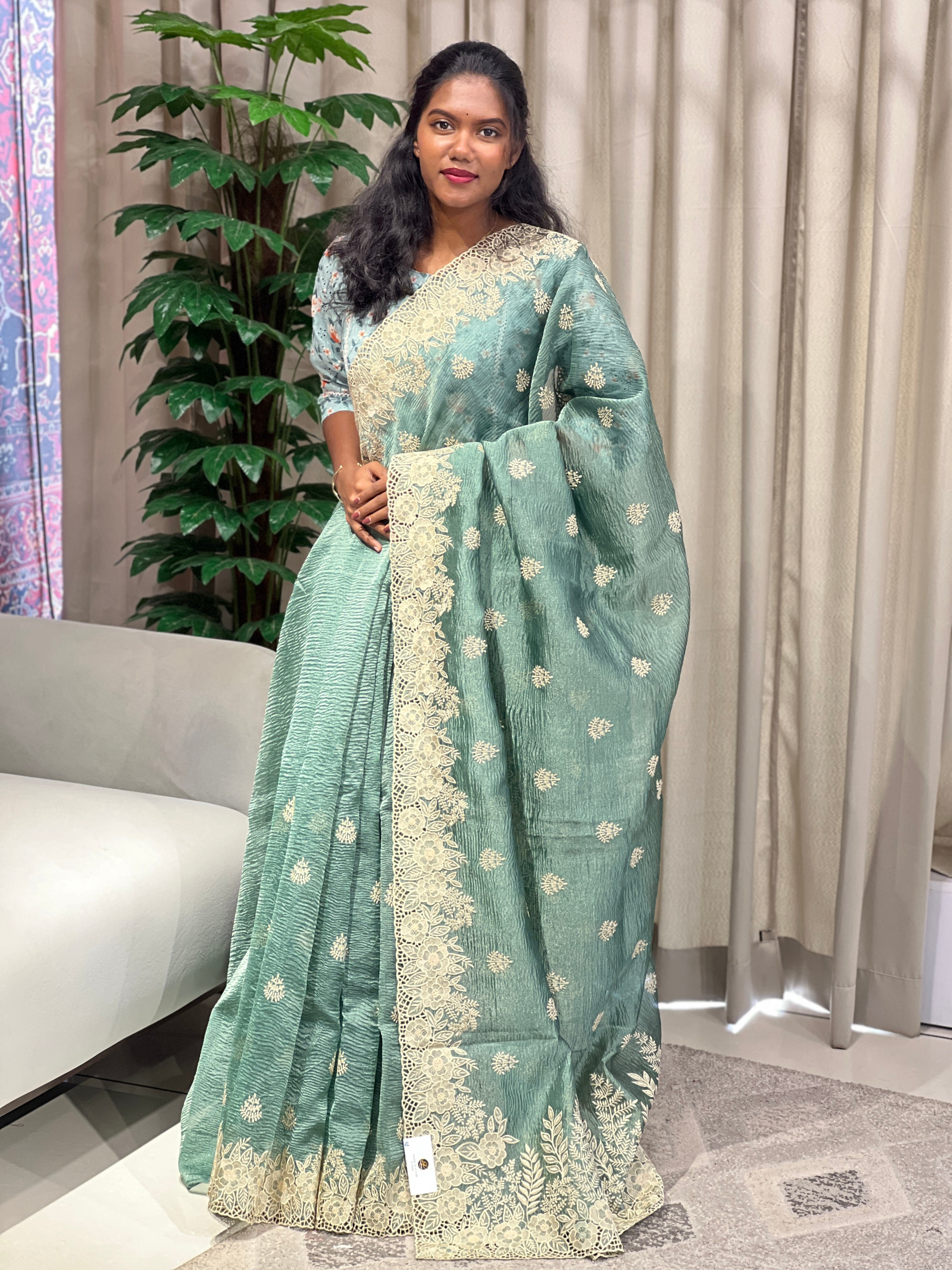 Floral Cutwork Embroidery Crushed Shimmer Organza Saree | RGD997R