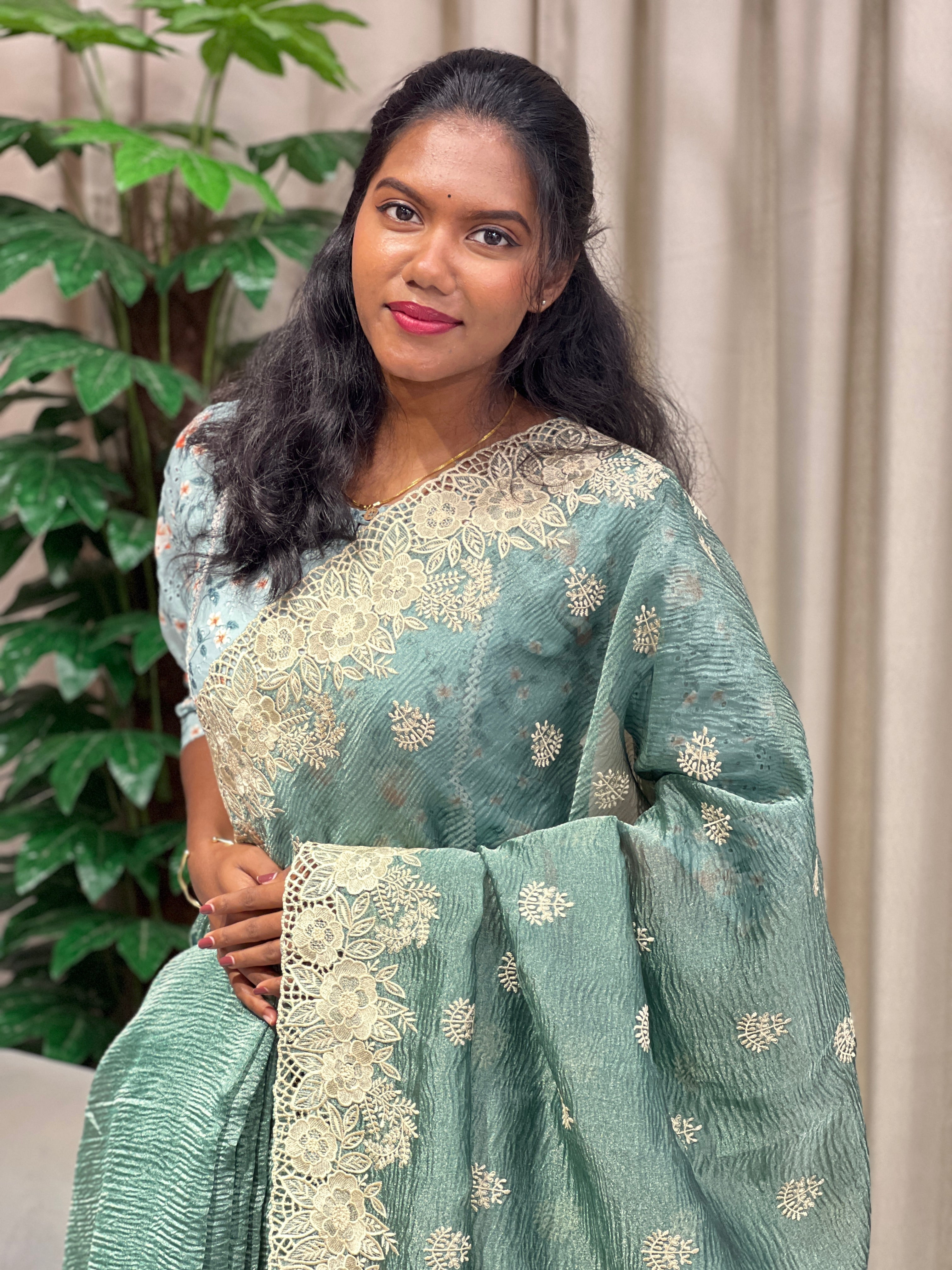 Floral Cutwork Embroidery Crushed Shimmer Organza Saree | RGD997R