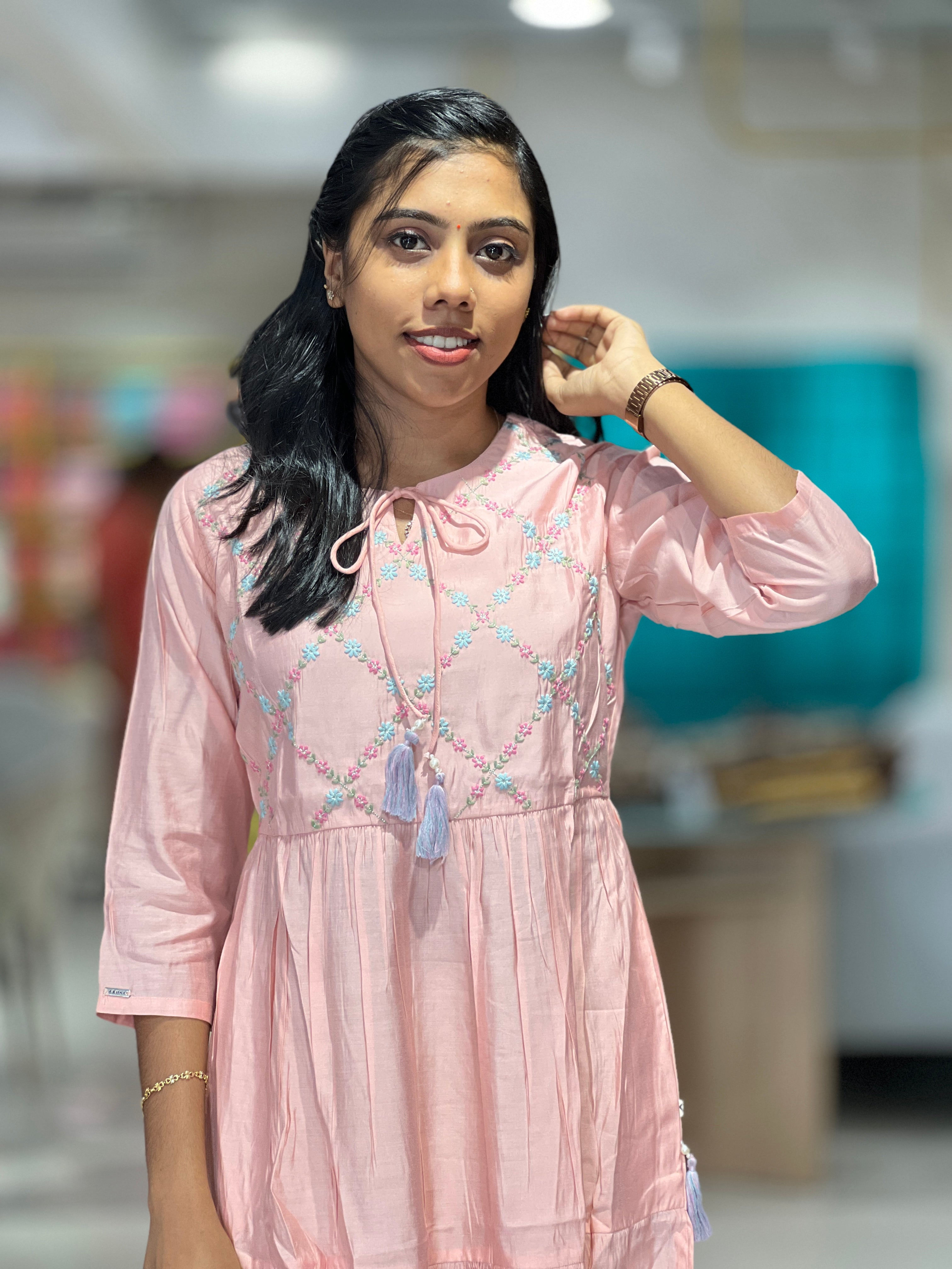 Floral Embroidery Detailed Chanderi Finish Kurta | ACL105