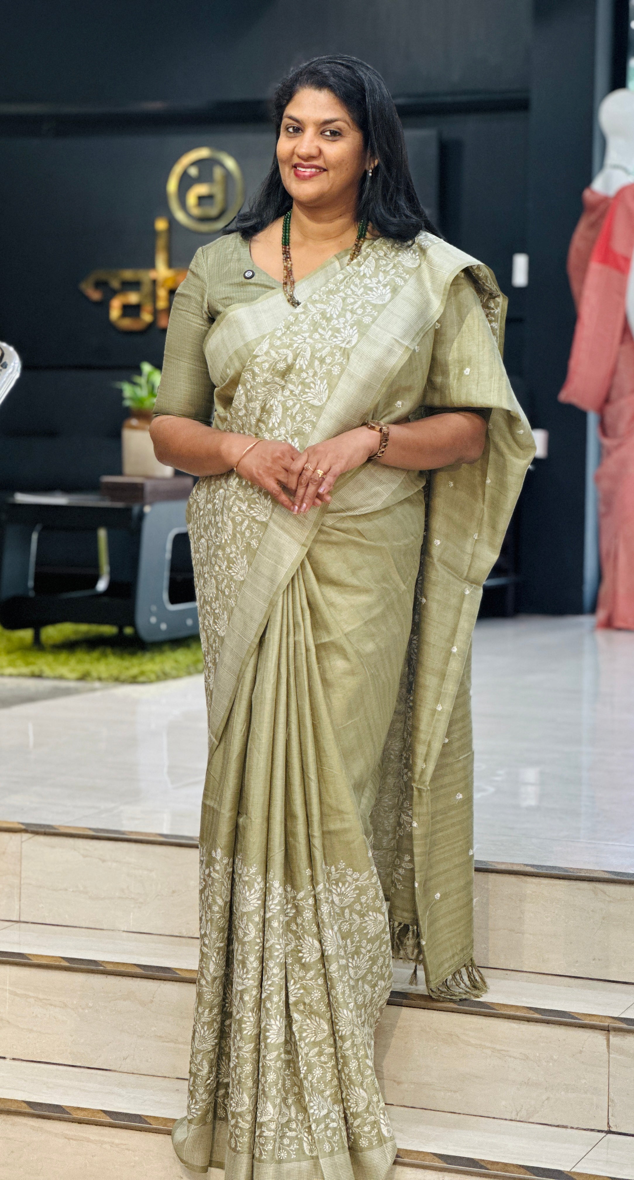 Embroidered Buta Woven Tussar Saree | SUN798