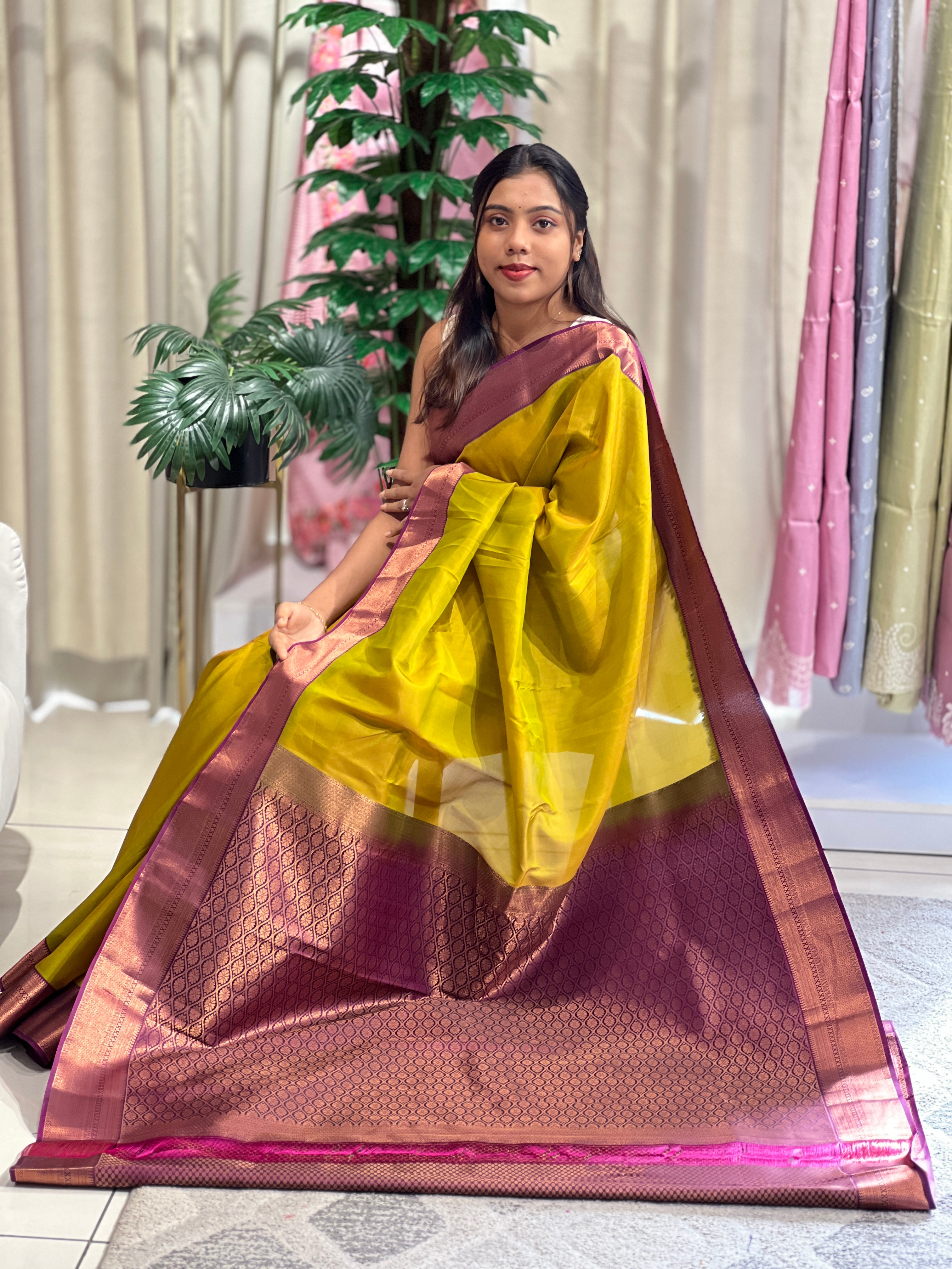 Plain Body with Geometrical Pattern Pallu & Border Soft Silk Saree | RMR136