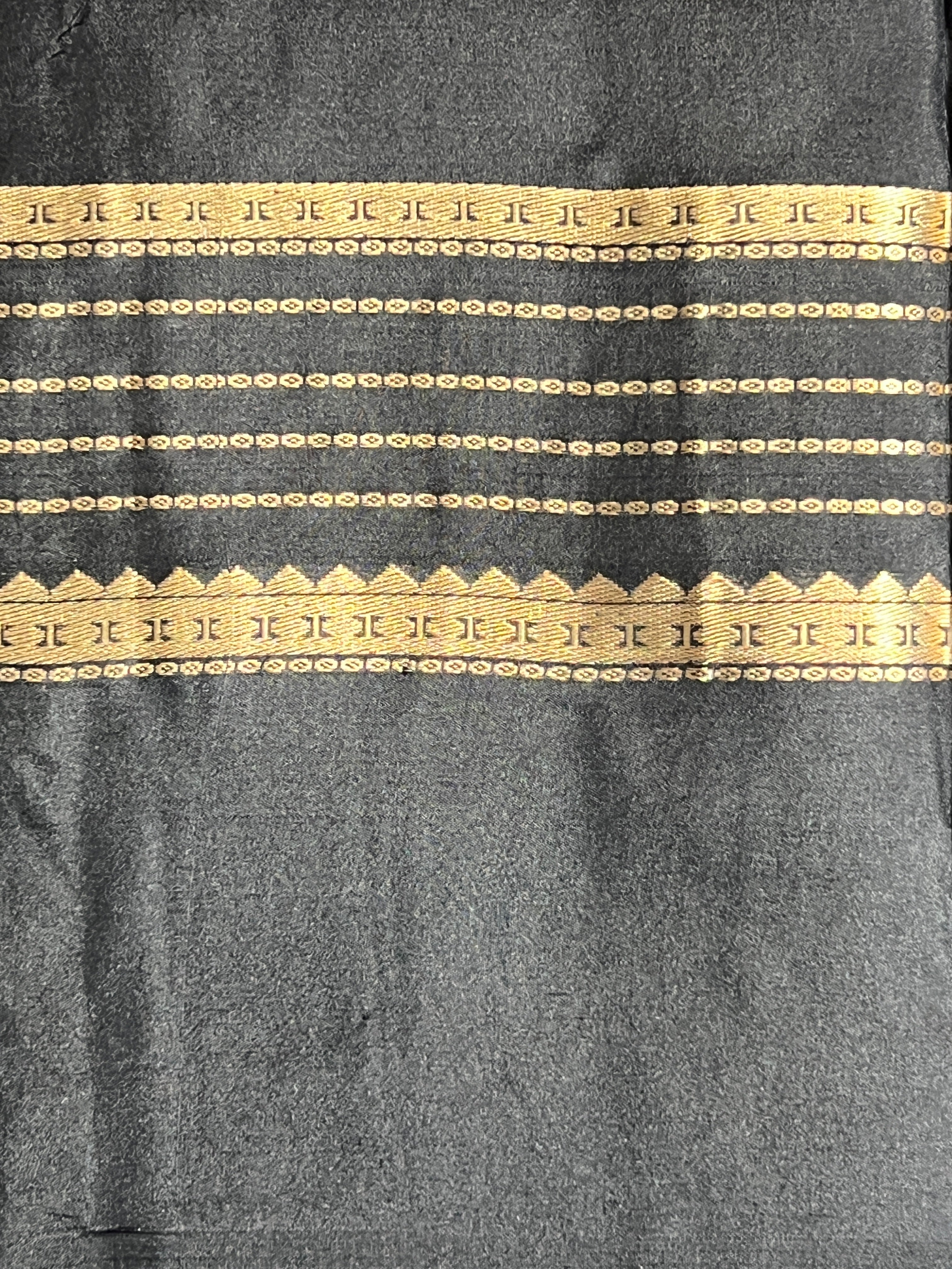 Regal Black Soft Silk Saree with Intricate Floral Buta Design | SMT134