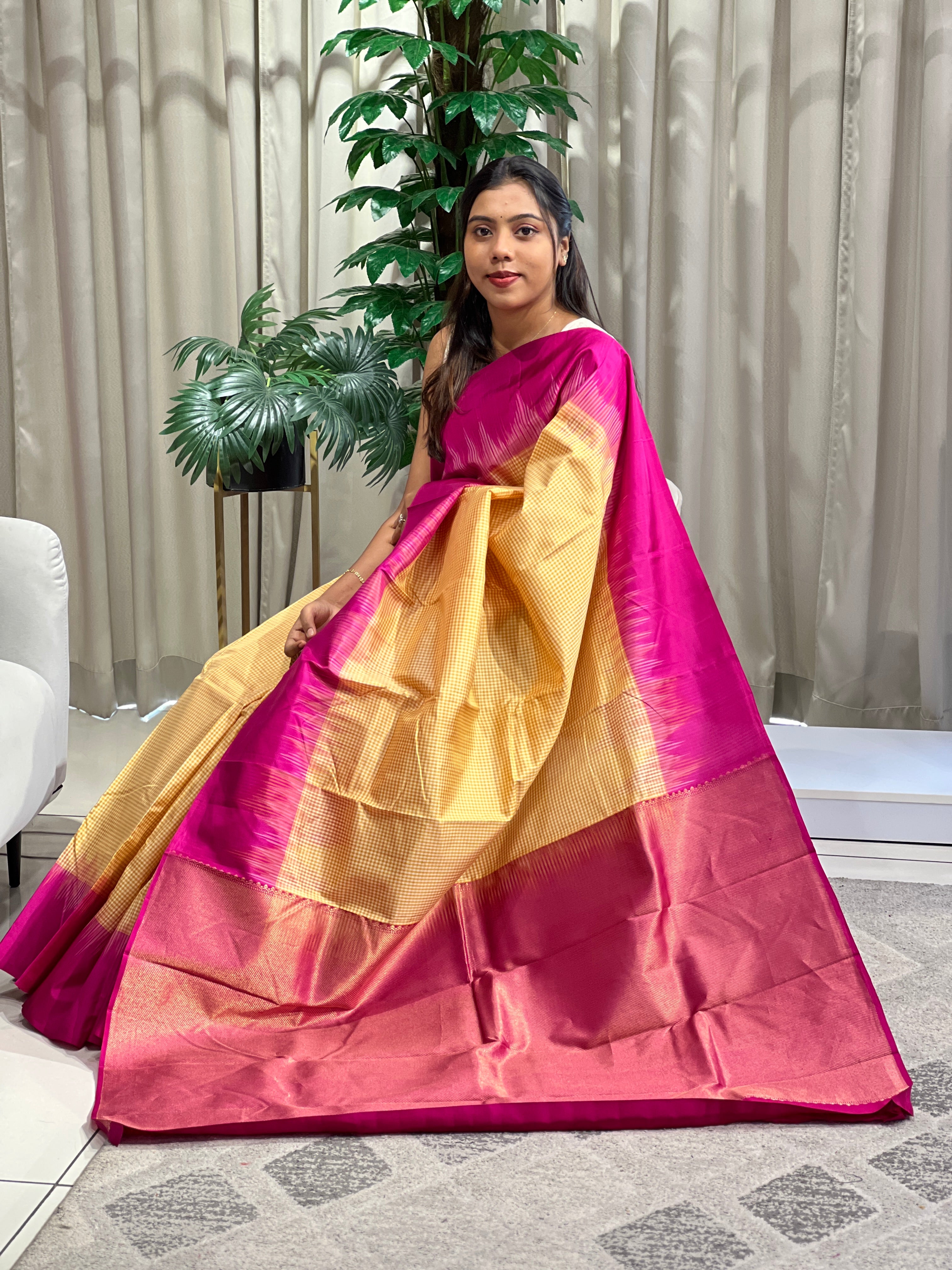 Traditional Madras Check Pattern Soft Silk Saree | SMT110