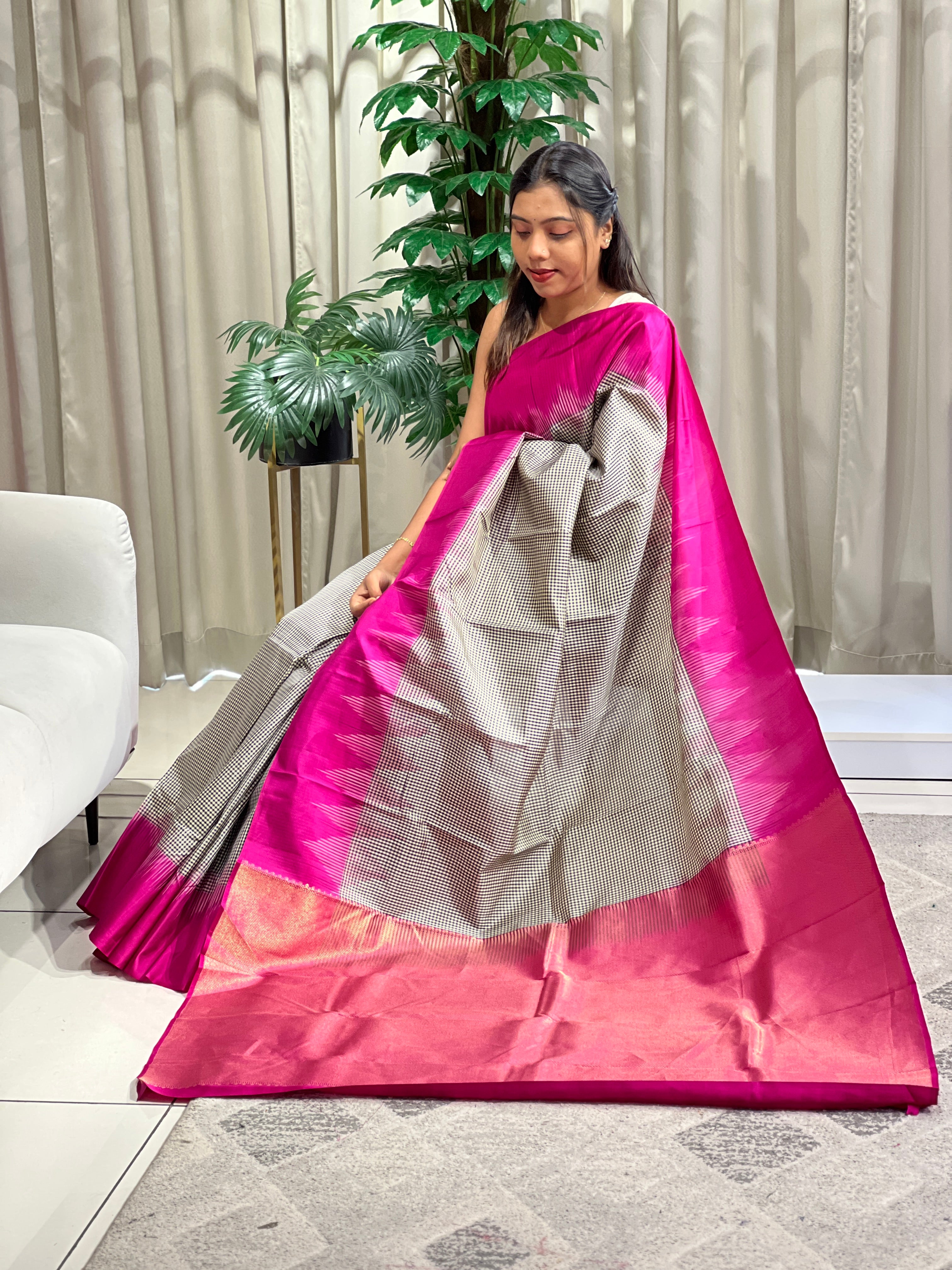 Traditional Madras Check Pattern Soft Silk Saree | SMT112