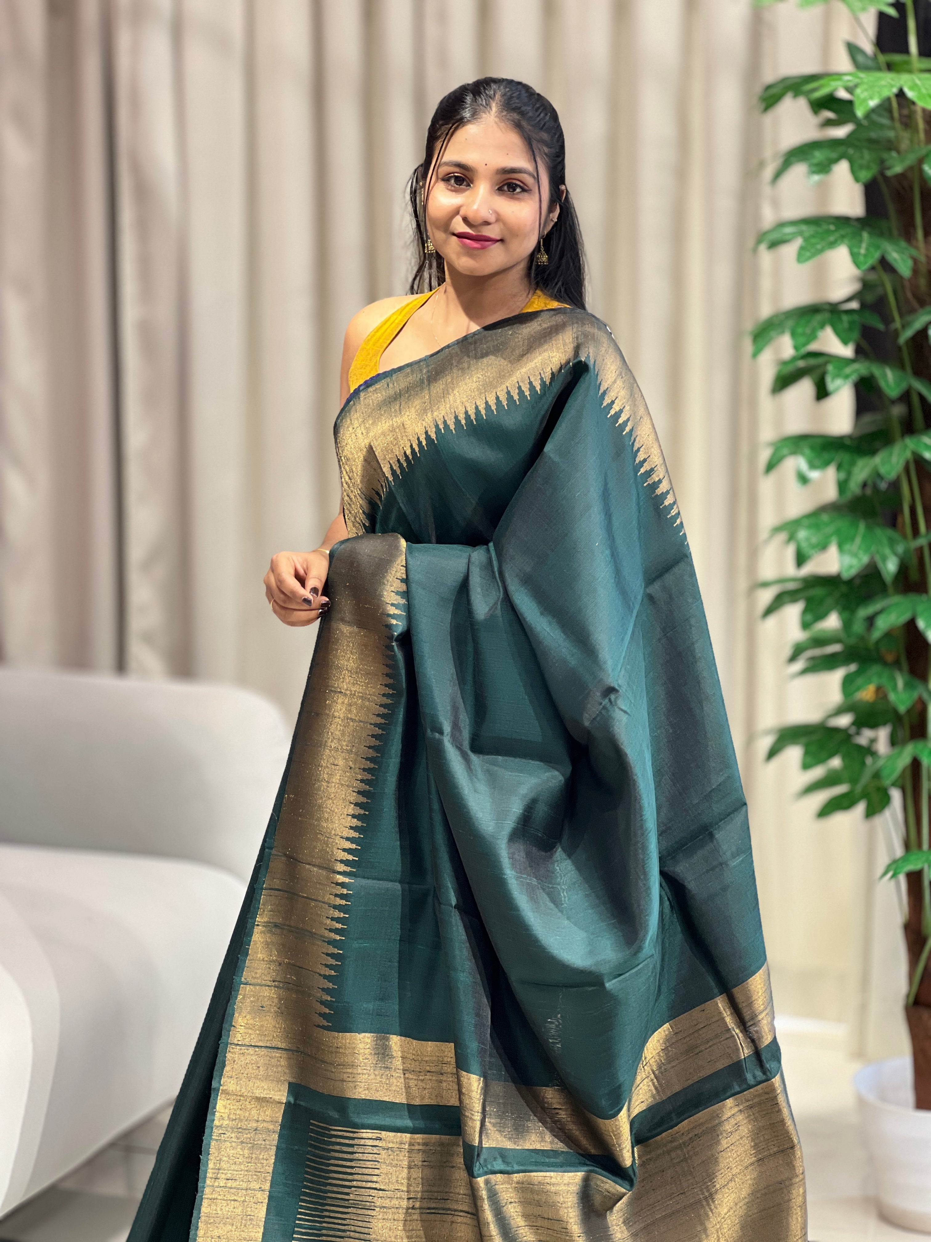 Traditional Temple Border Detailed Raw Silk Saree | HS1261
