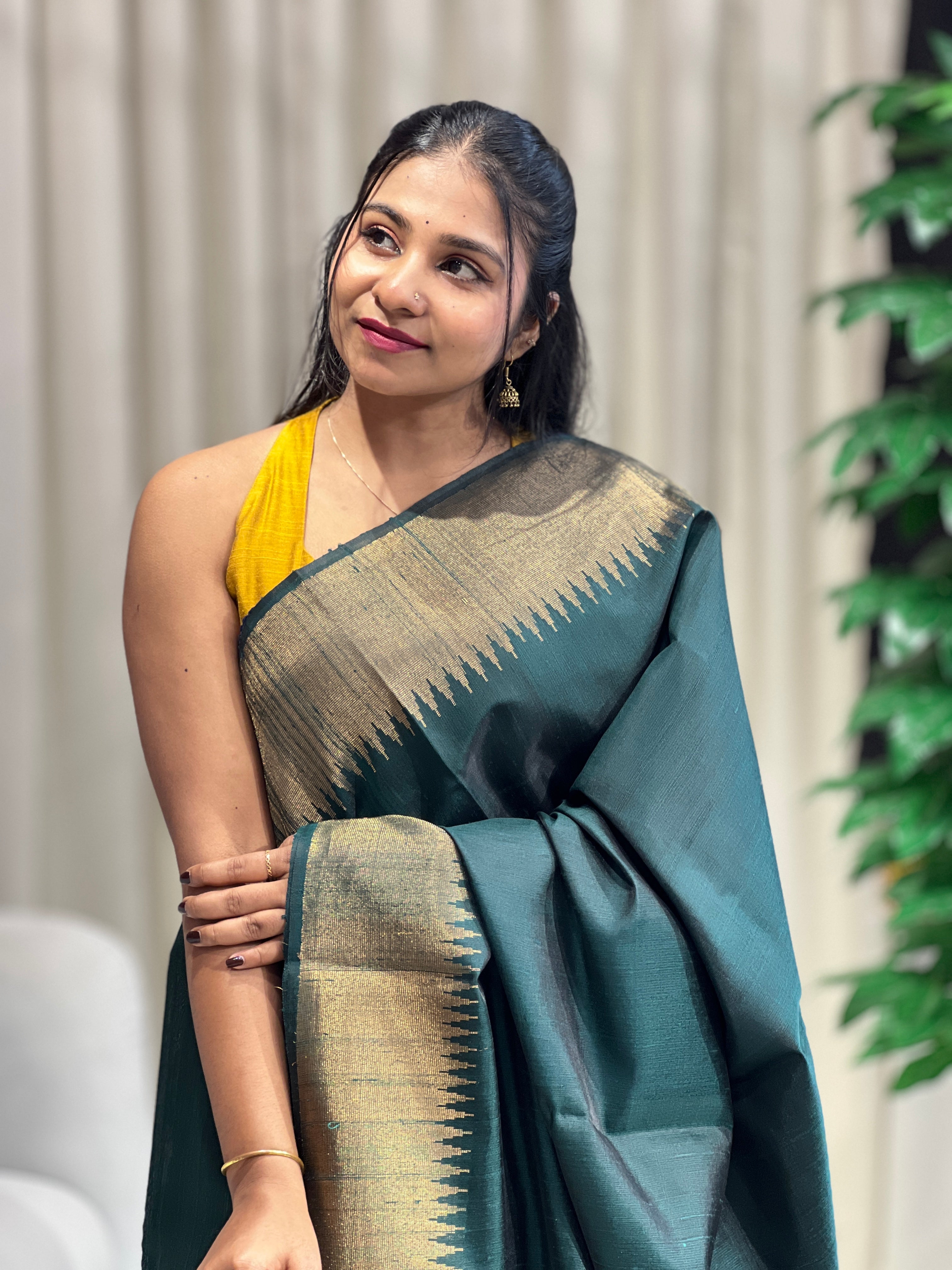 Traditional Temple Border Detailed Raw Silk Saree | HS1261