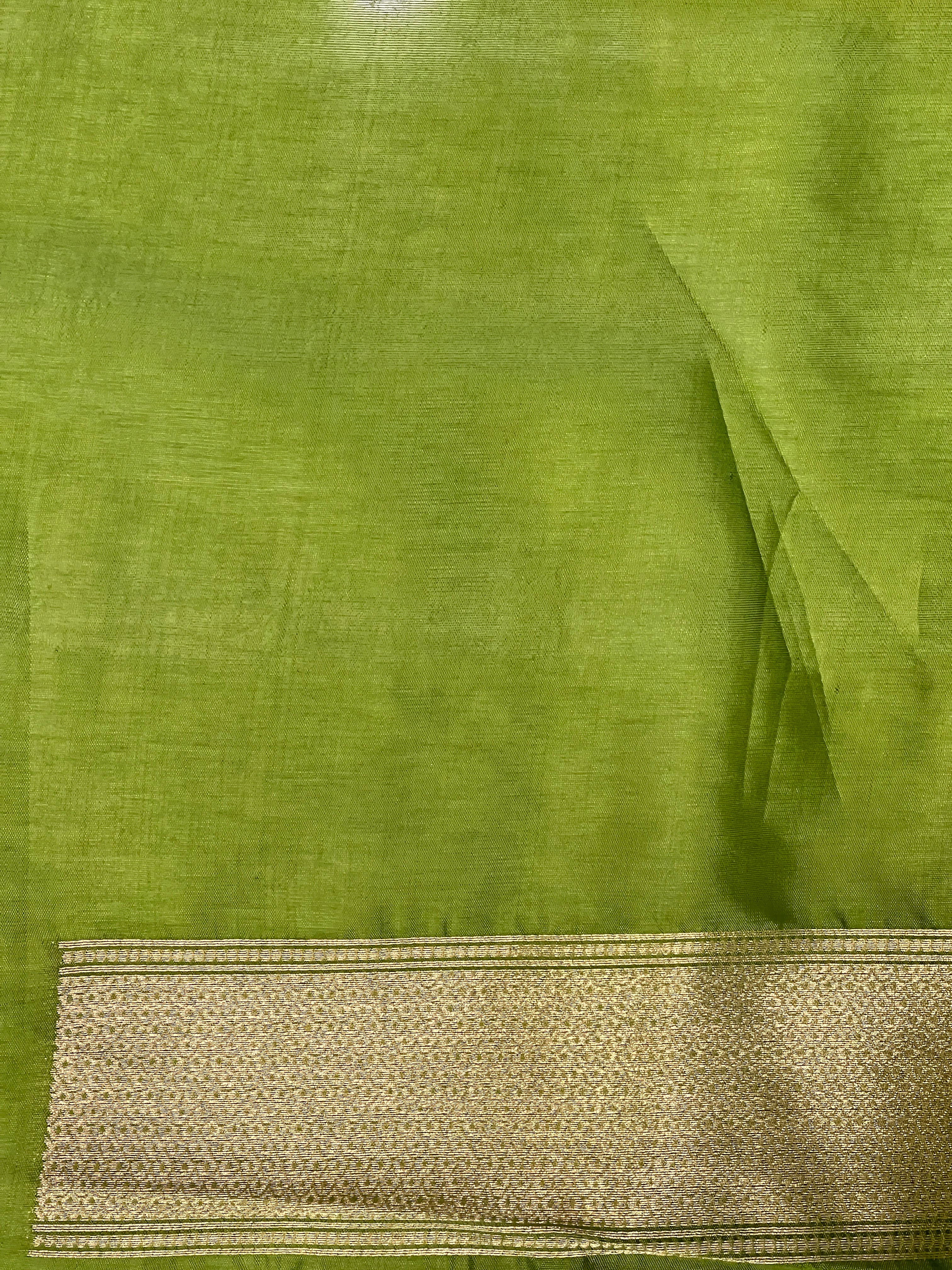 Zari And Thread Woven Semi Silk Saree | NN440
