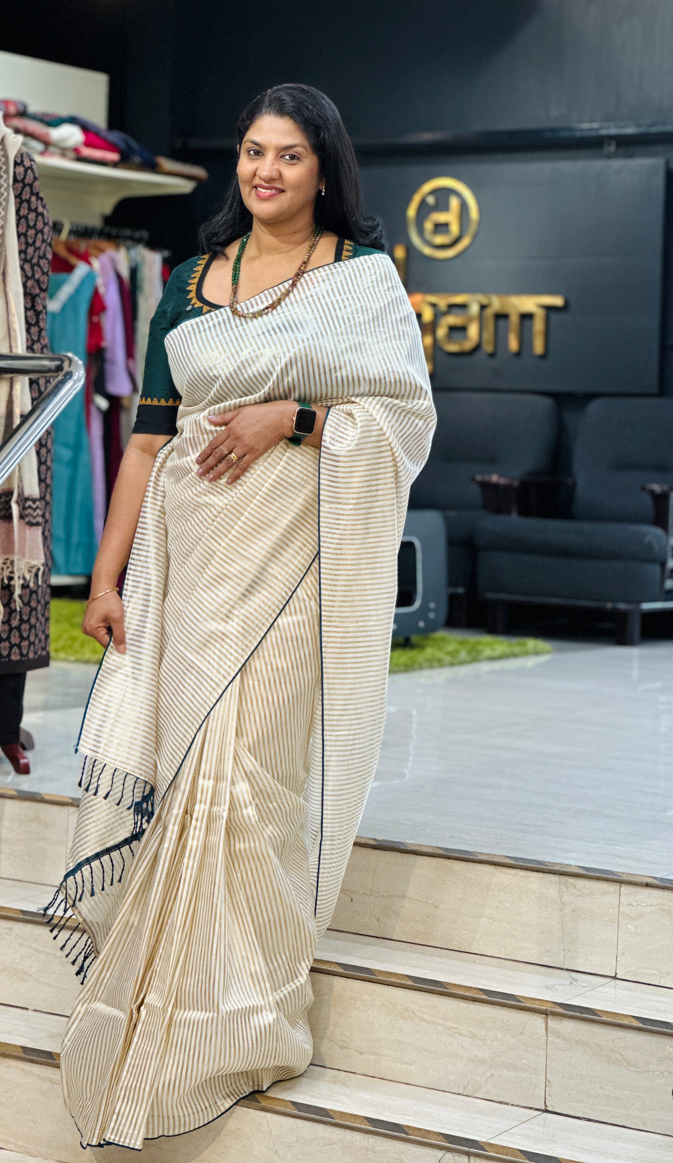 Golden Zari Stripe Pattern Mul Chanderi Saree | GAT431