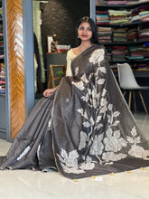 Floral Printed Pattern Semi Silk Saree | DVS124
