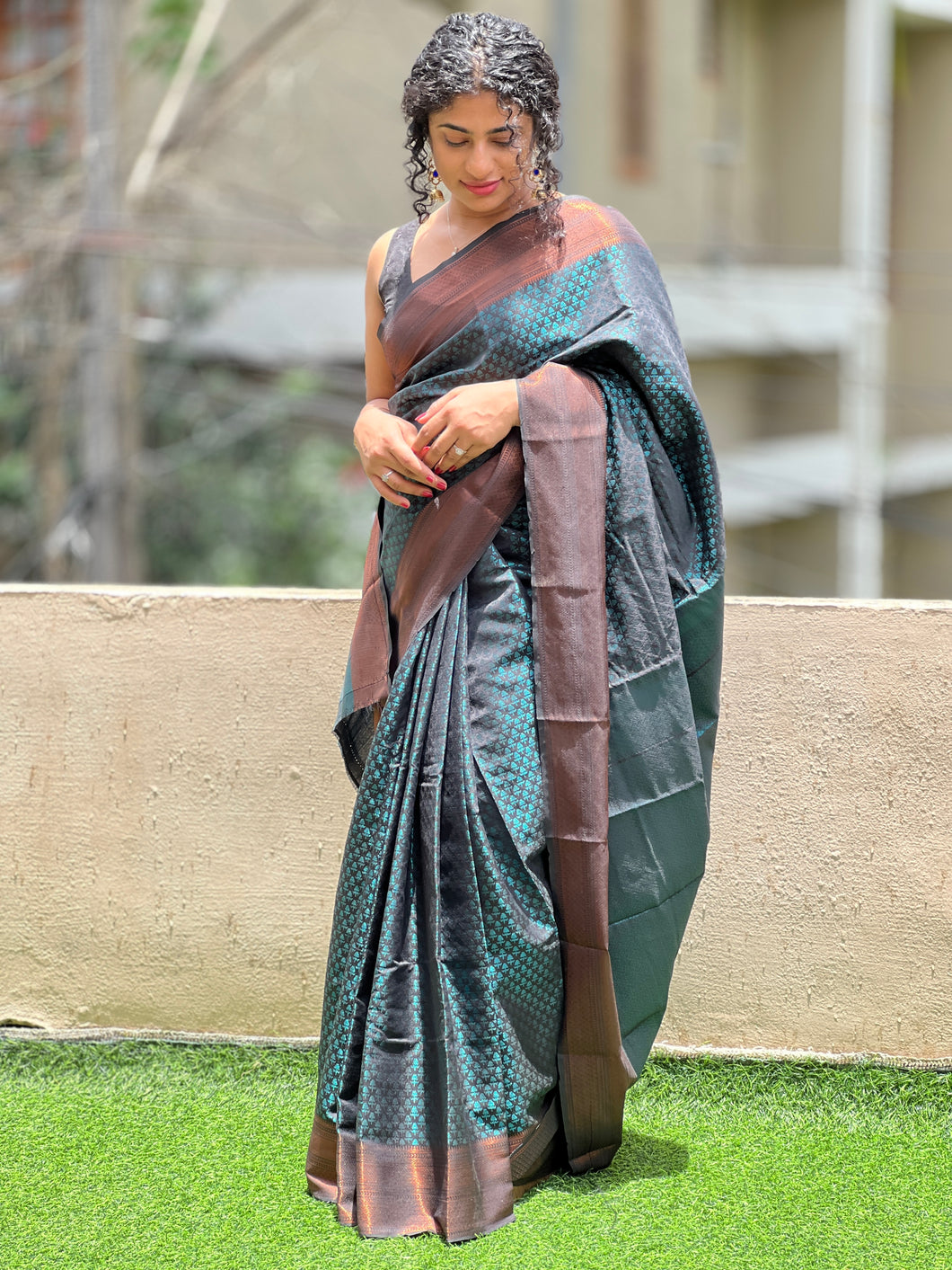 Zari Weaving Pattern Semi Silk Saree | KF159