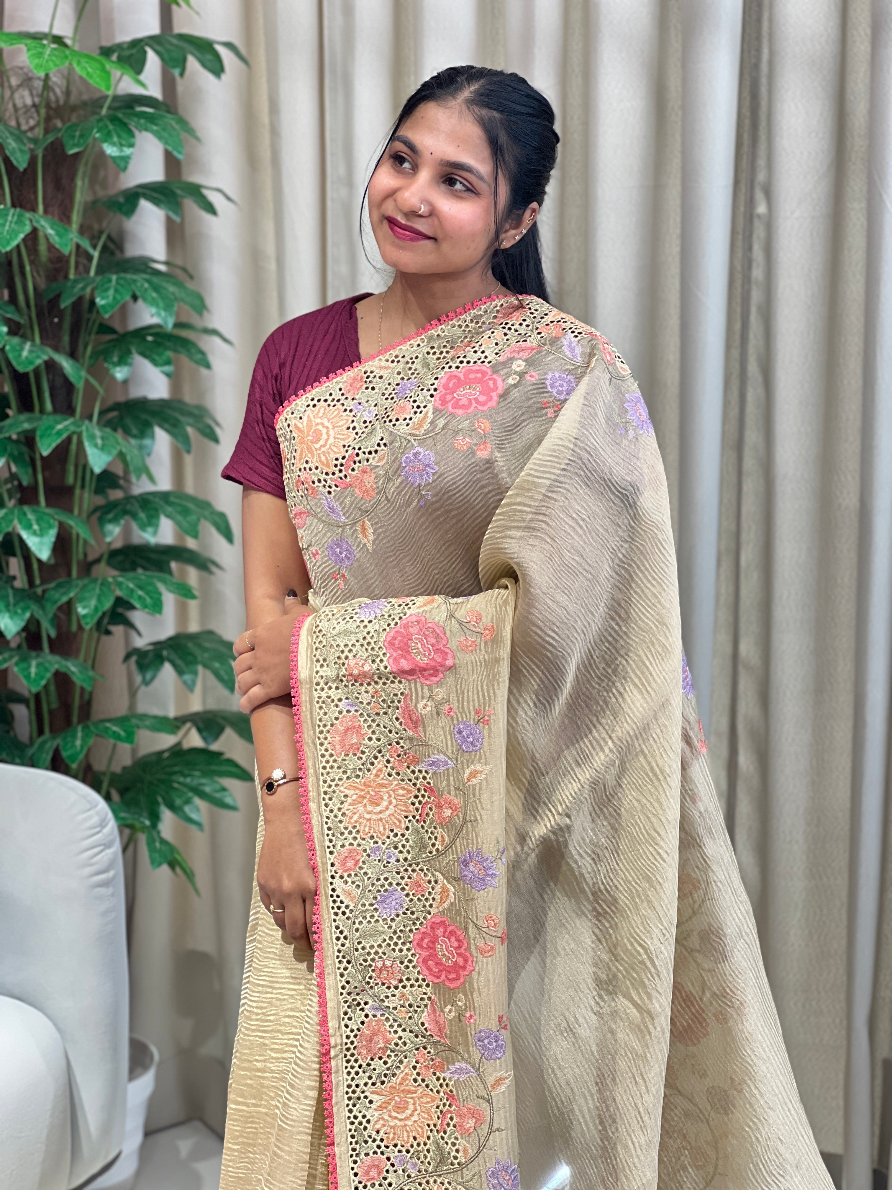 Floral Cutwork Embroidery Crushed Tissue Organza Saree | RGD980R