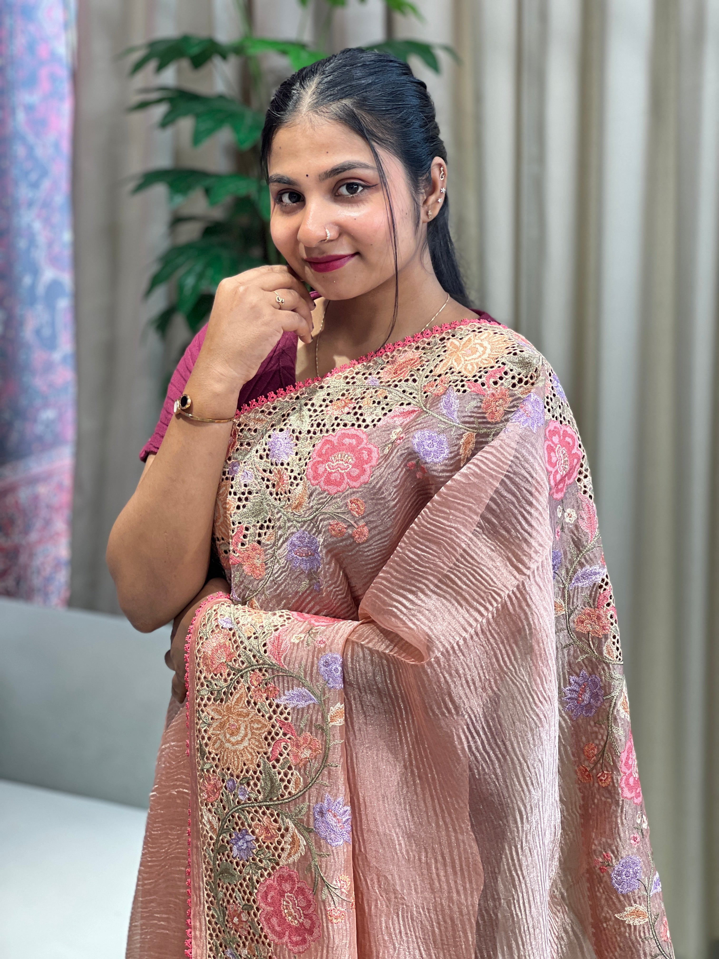 Floral Cutwork Embroidery Crushed Tissue Organza Saree | RGD981R