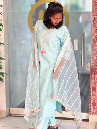 Embroidery Pattern Chanderi Silk Kurta Set | ACL110