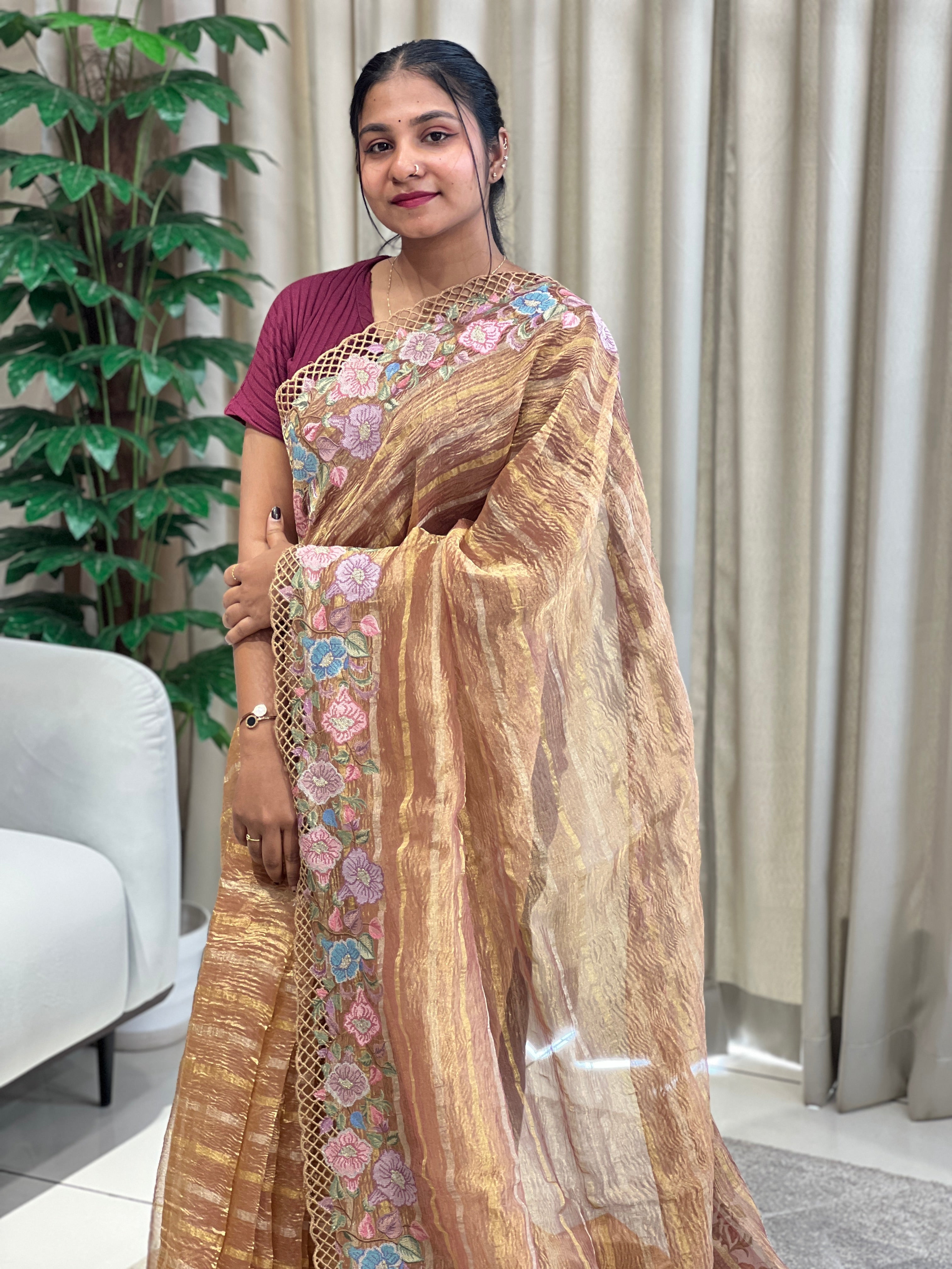 Floral Cutwork Embroidery Crushed Organza Saree | RGD1000R