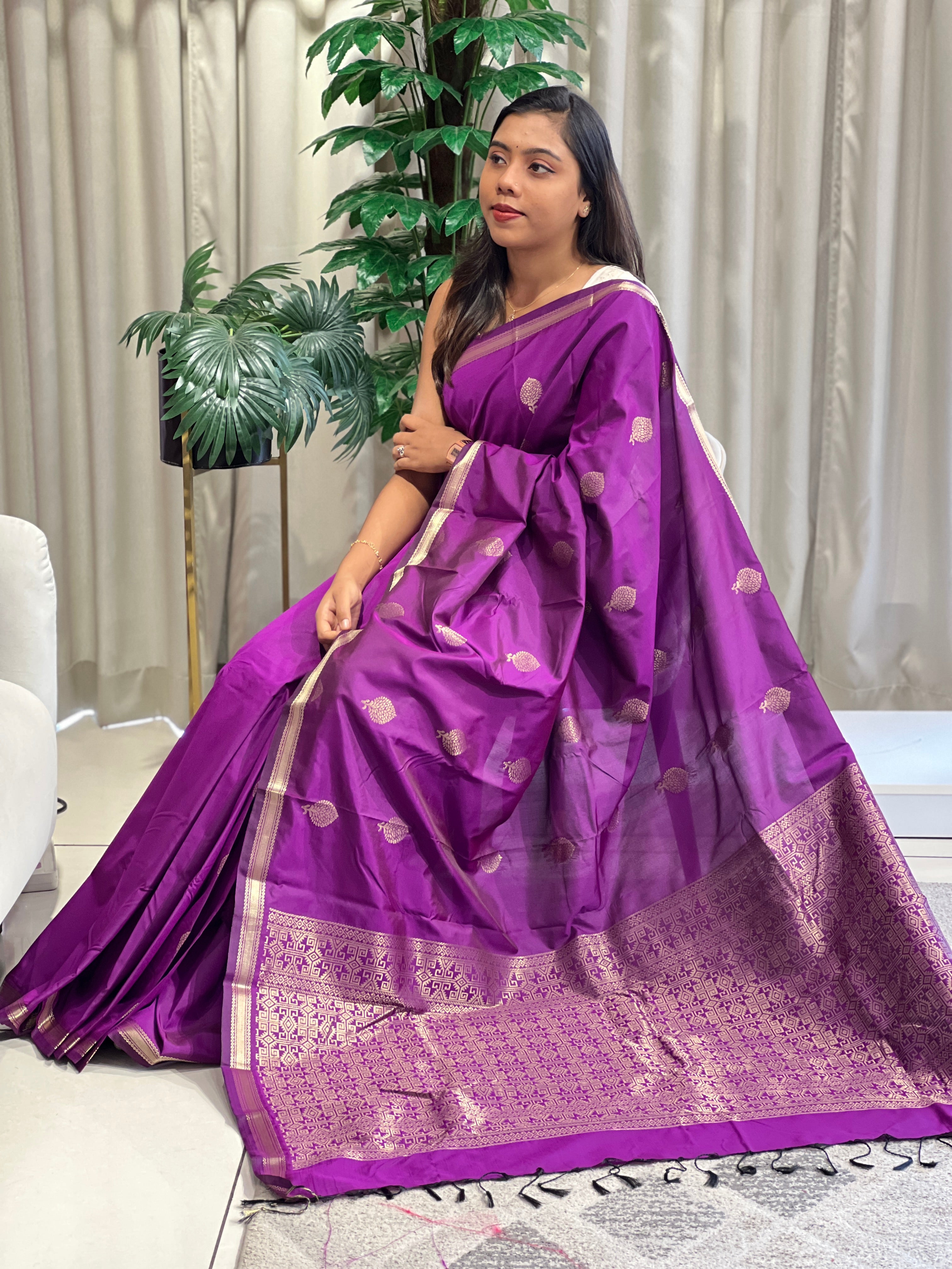 Floral Buta Woven Powerloom Semi Silk Saree | LPR115