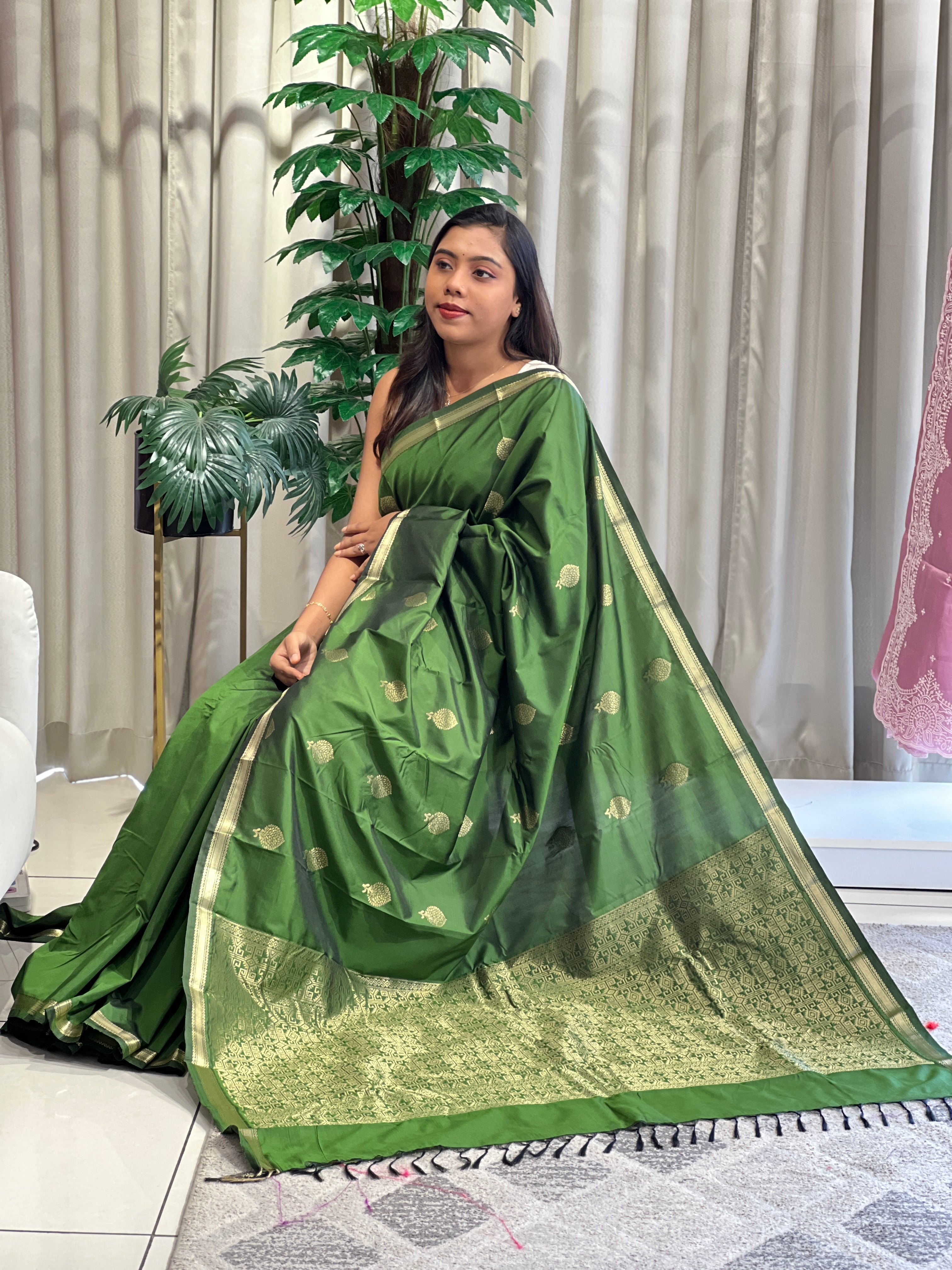 Floral Buta Woven Powerloom Semi Silk Saree | LPR111