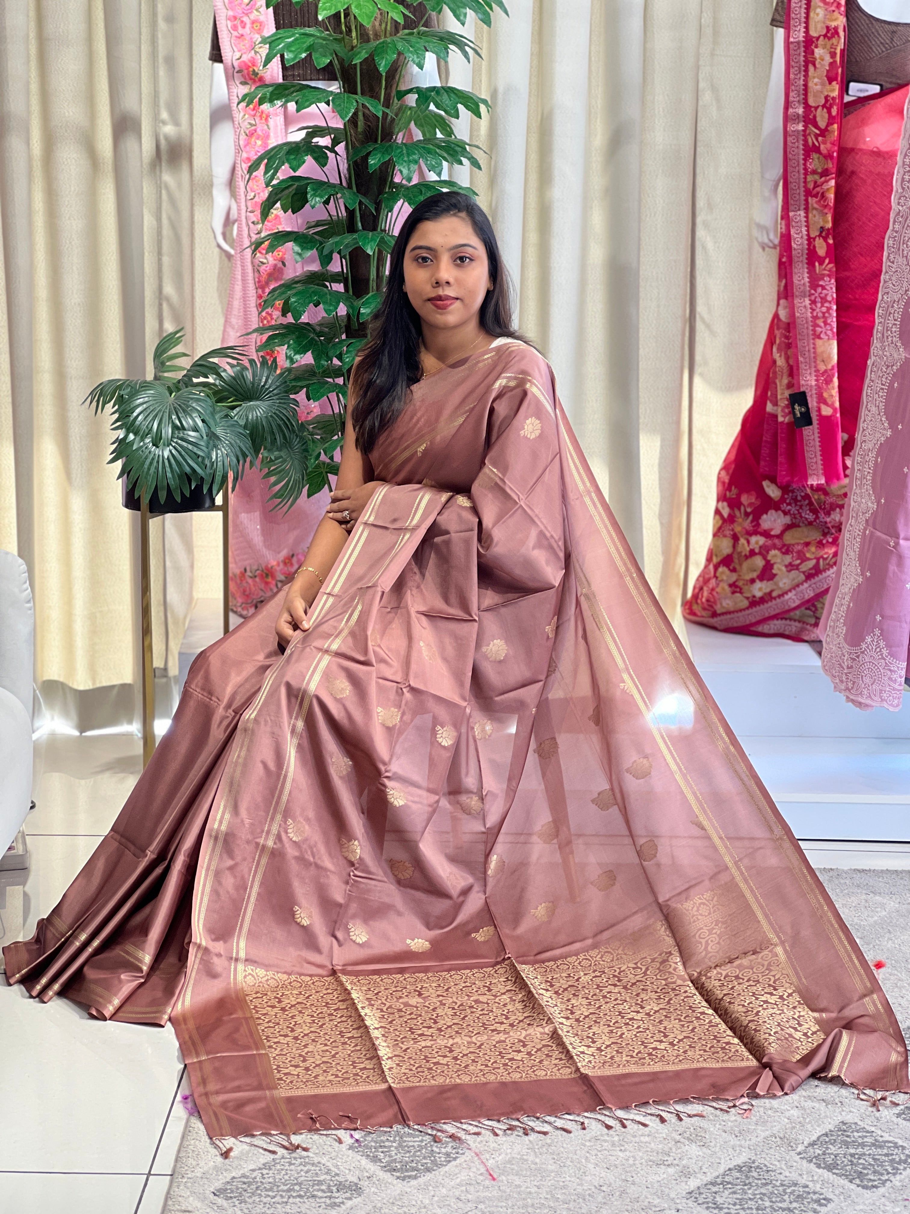 Traditional Rettapet Pattern With Floral Buti Elegance | LPR127