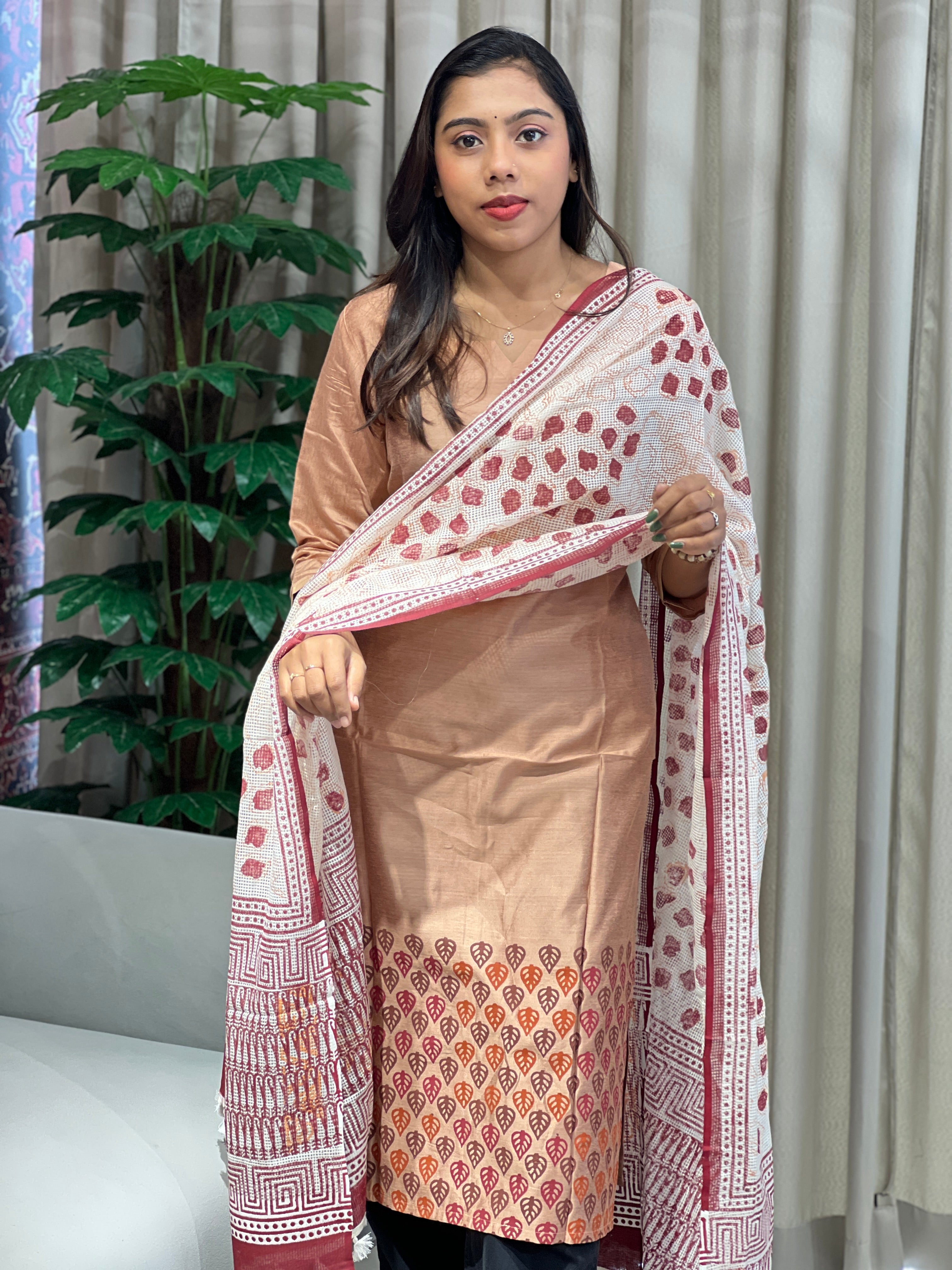 Leaf Printed Chanderi Kurta | DNT1026