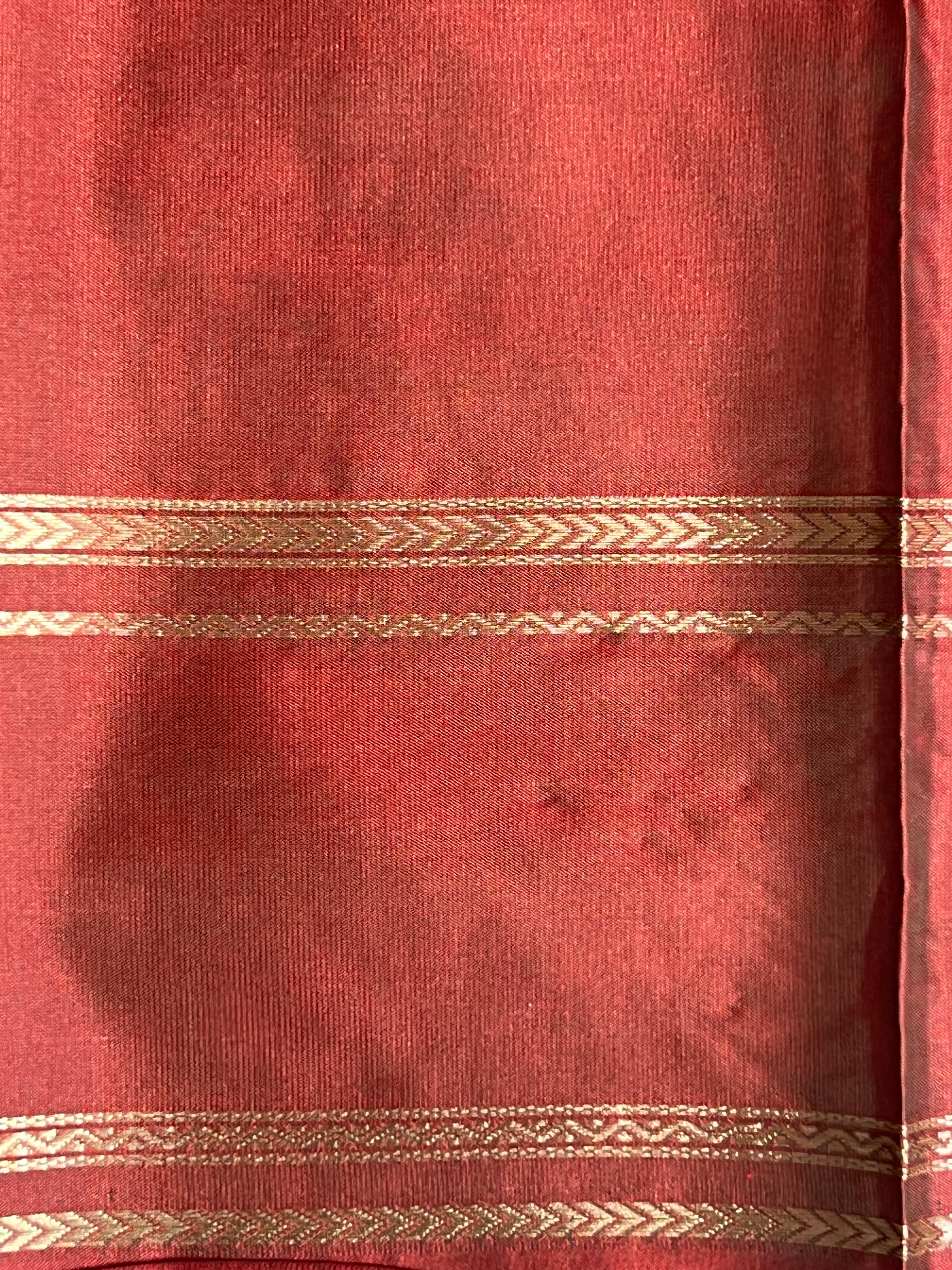 Traditional Rettapet Pattern With Floral Buti Elegance | LPR120
