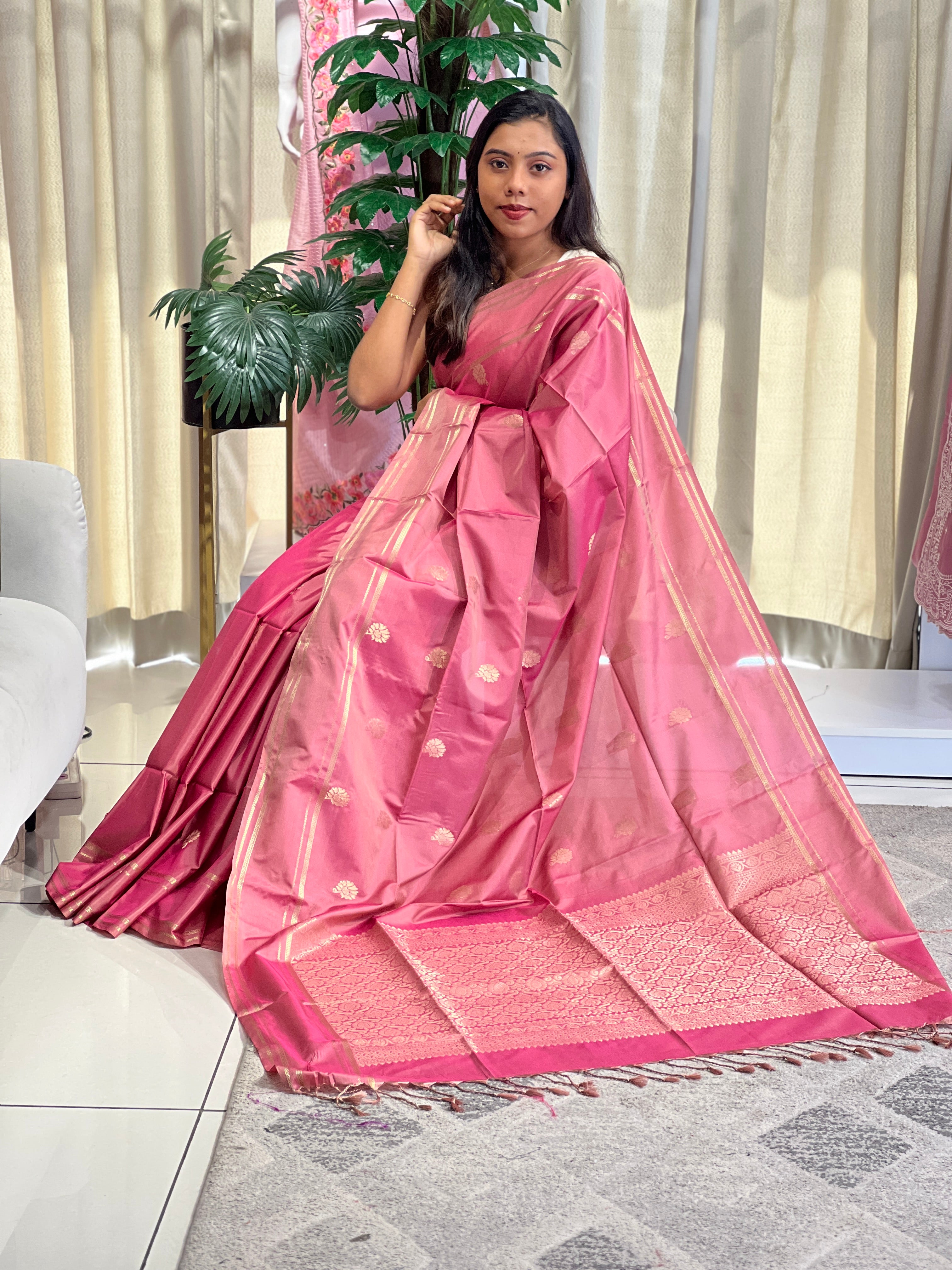 Traditional Rettapet Pattern With Floral Buti Elegance | LPR126