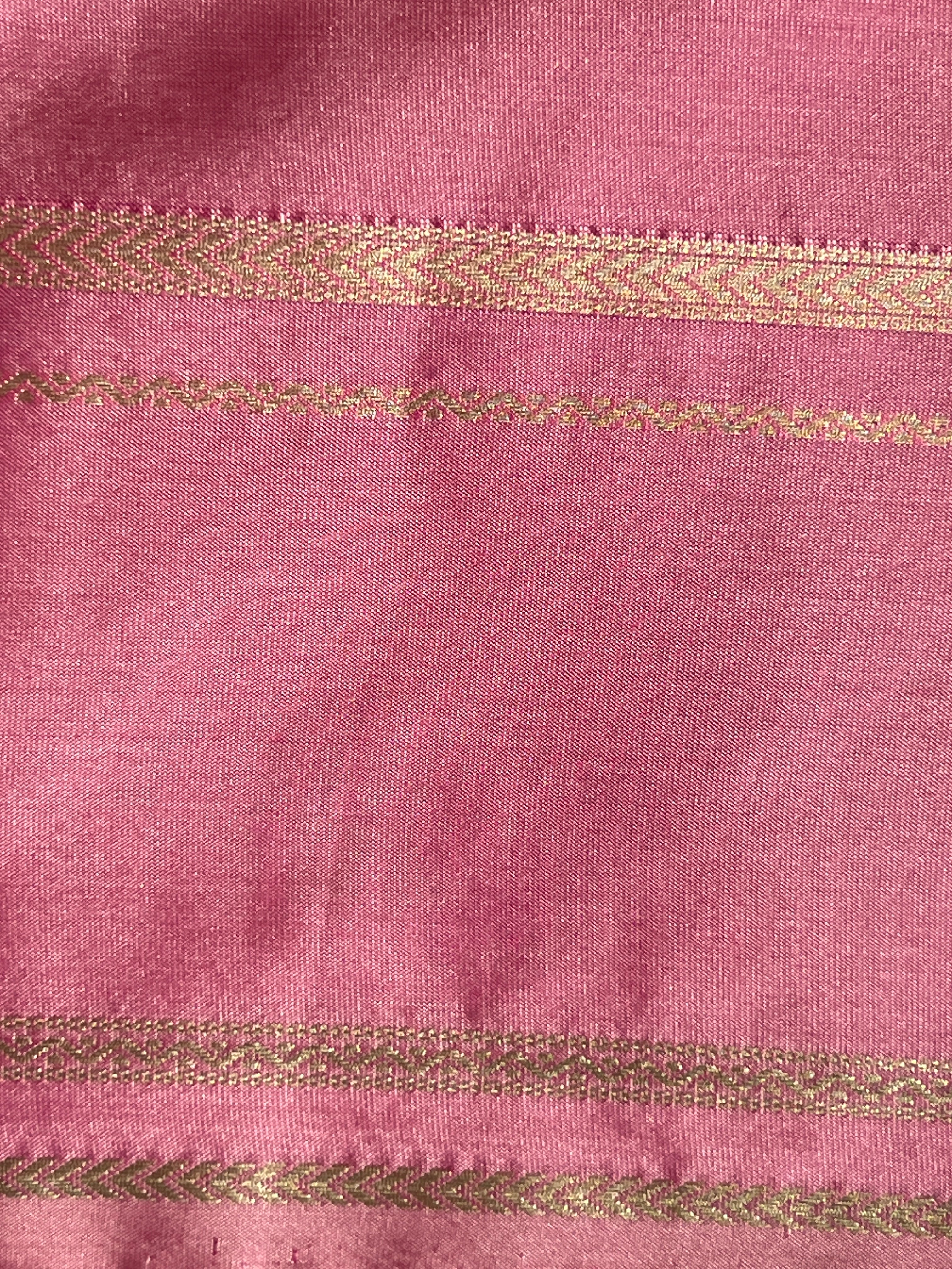Traditional Rettapet Pattern With Floral Buti Elegance | LPR126