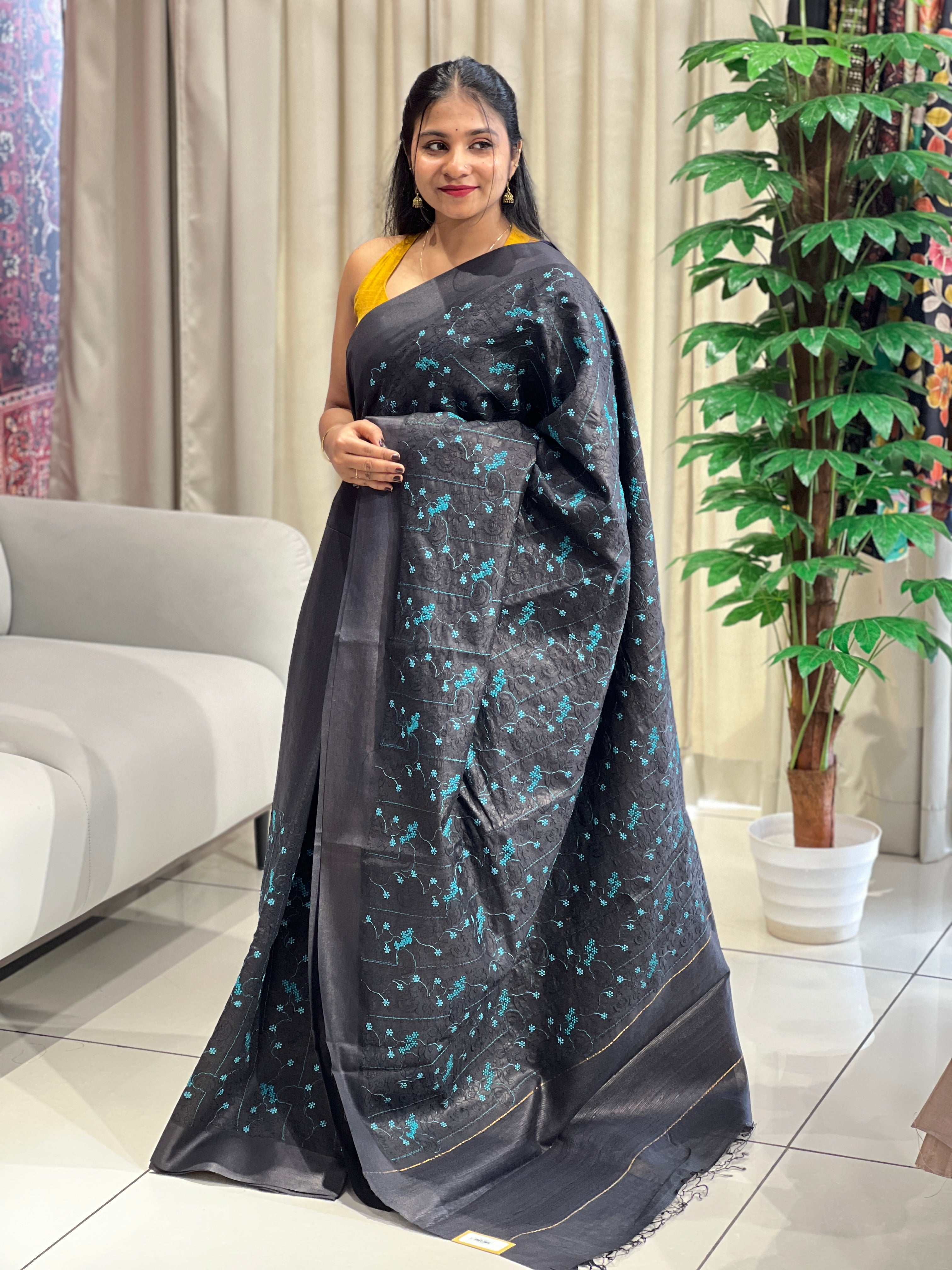 Point Embroidery Floral Detailed Tussar Saree | HS1285