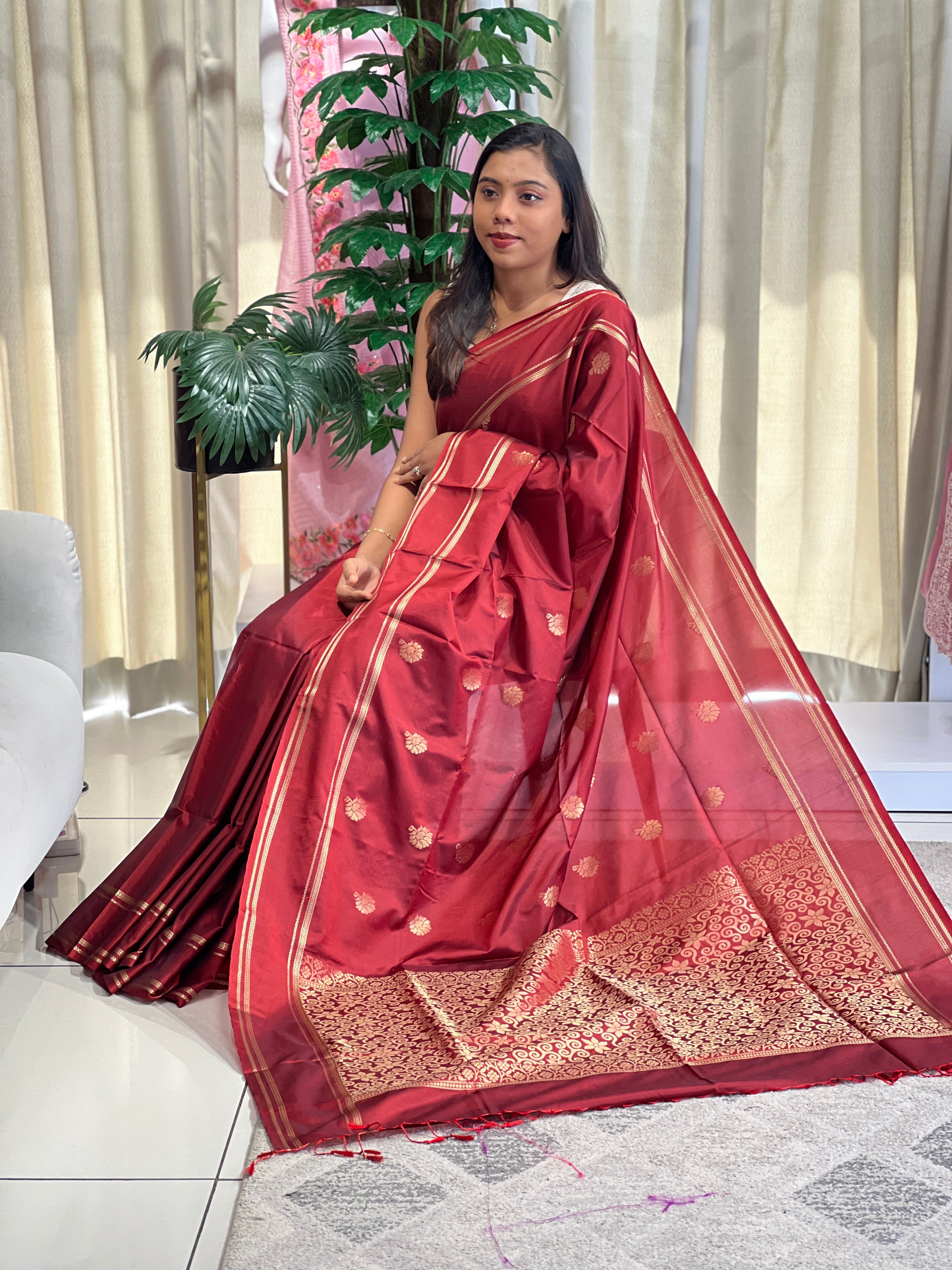 Traditional Rettapet Pattern With Floral Buti Elegance | LPR118
