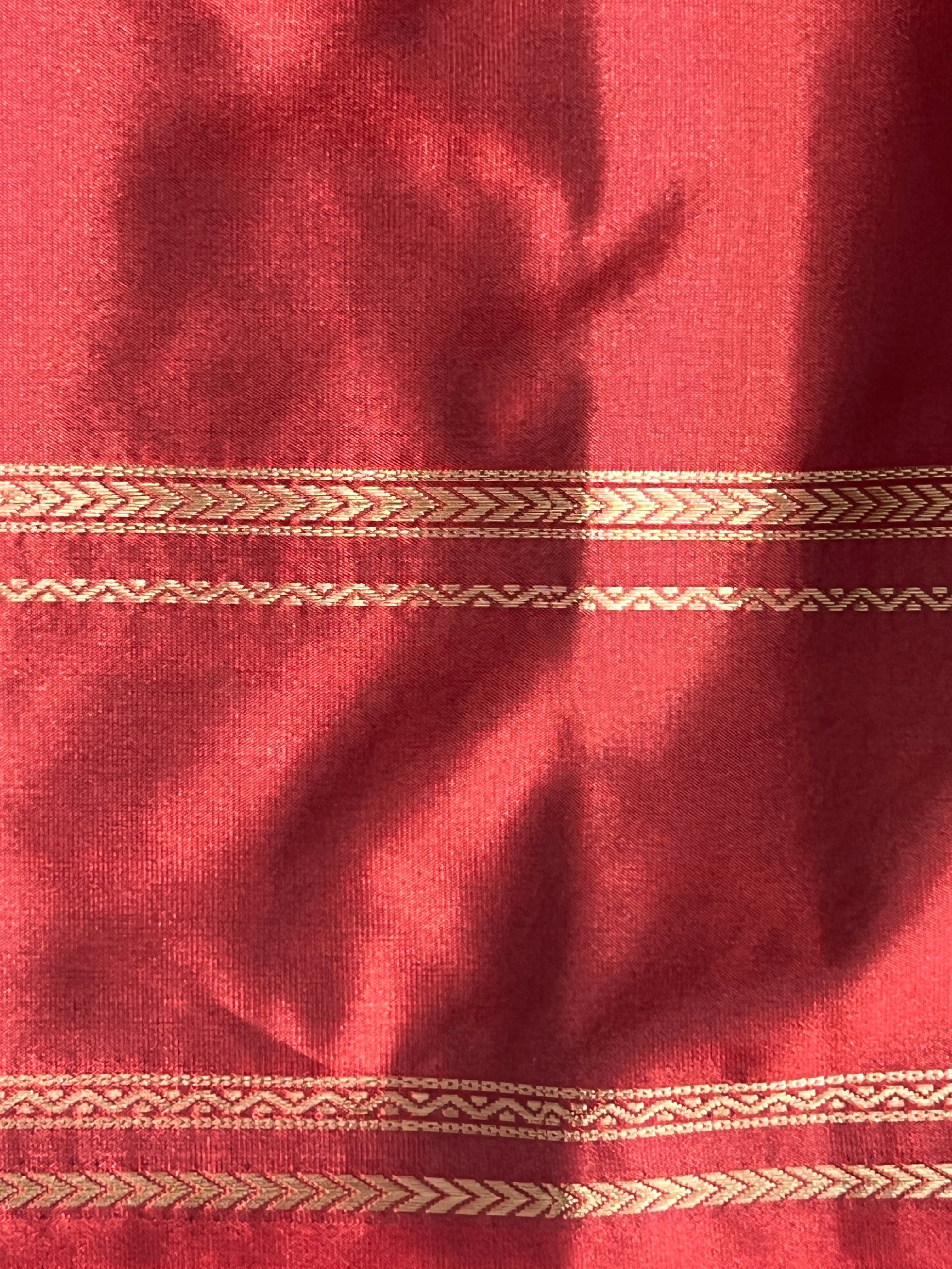 Traditional Rettapet Pattern With Floral Buti Elegance | LPR118